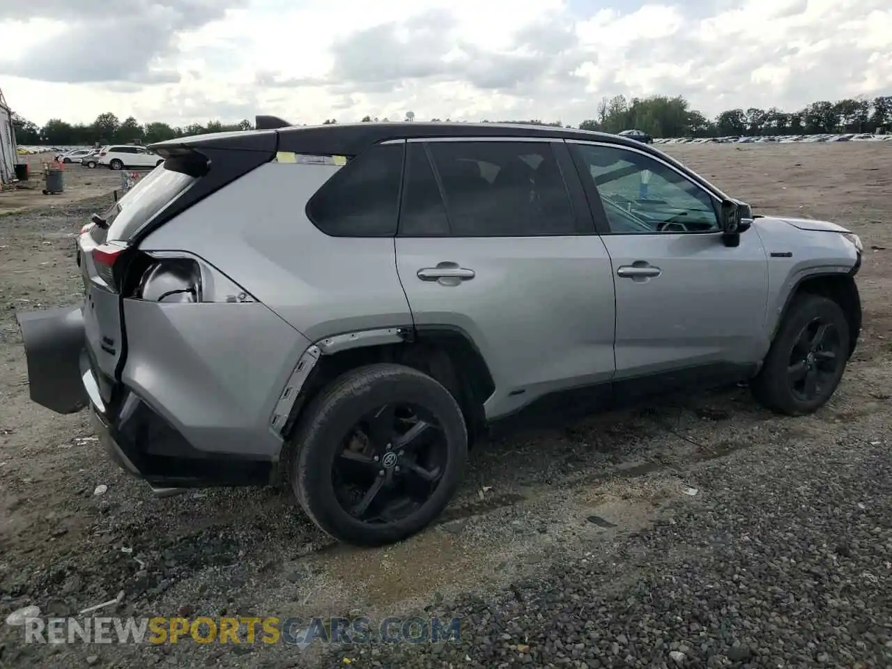 3 Photograph of a damaged car 2T3E6RFV8MW018615 TOYOTA RAV4 2021
