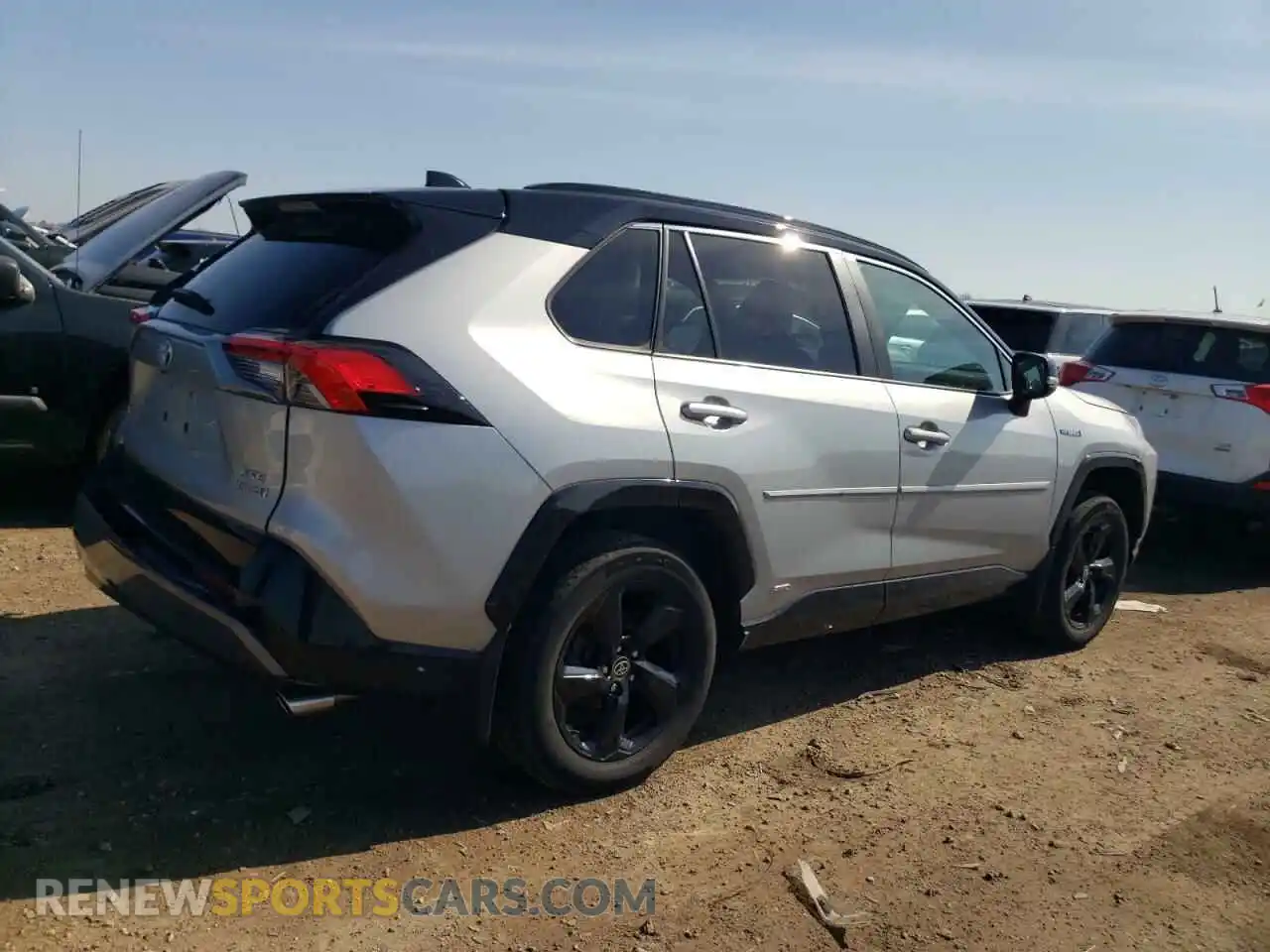 3 Photograph of a damaged car 2T3E6RFV9MW013200 TOYOTA RAV4 2021