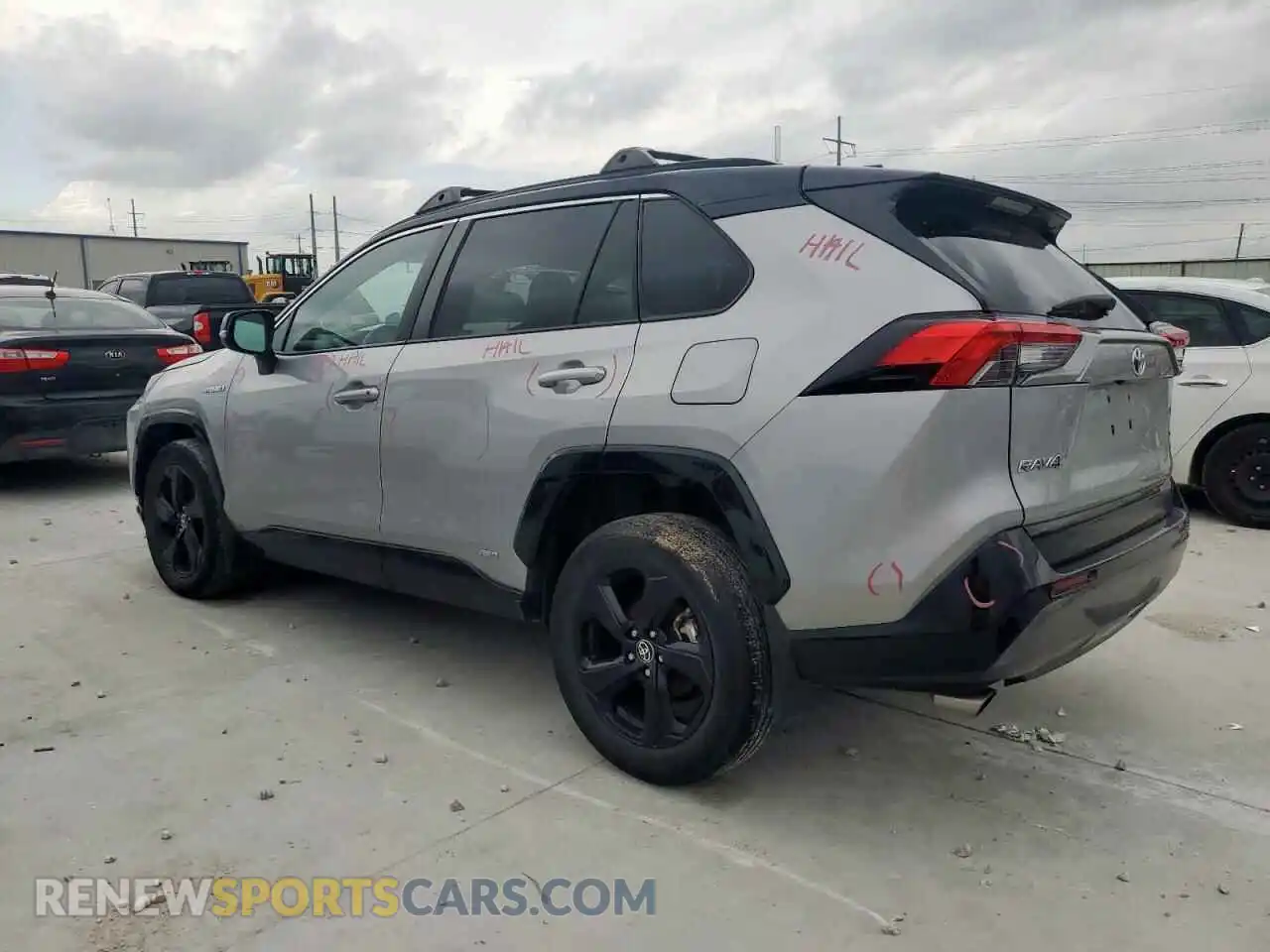 2 fotografías del automóvil dañado 2T3E6RFV9MW028005 TOYOTA RAV4 2021