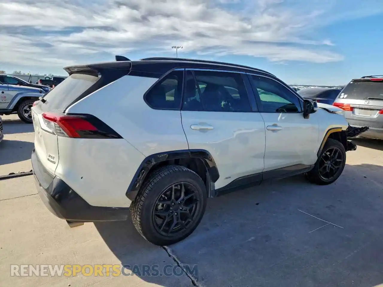 3 Photograph of a damaged car 2T3E6RFVXMW013920 TOYOTA RAV4 2021