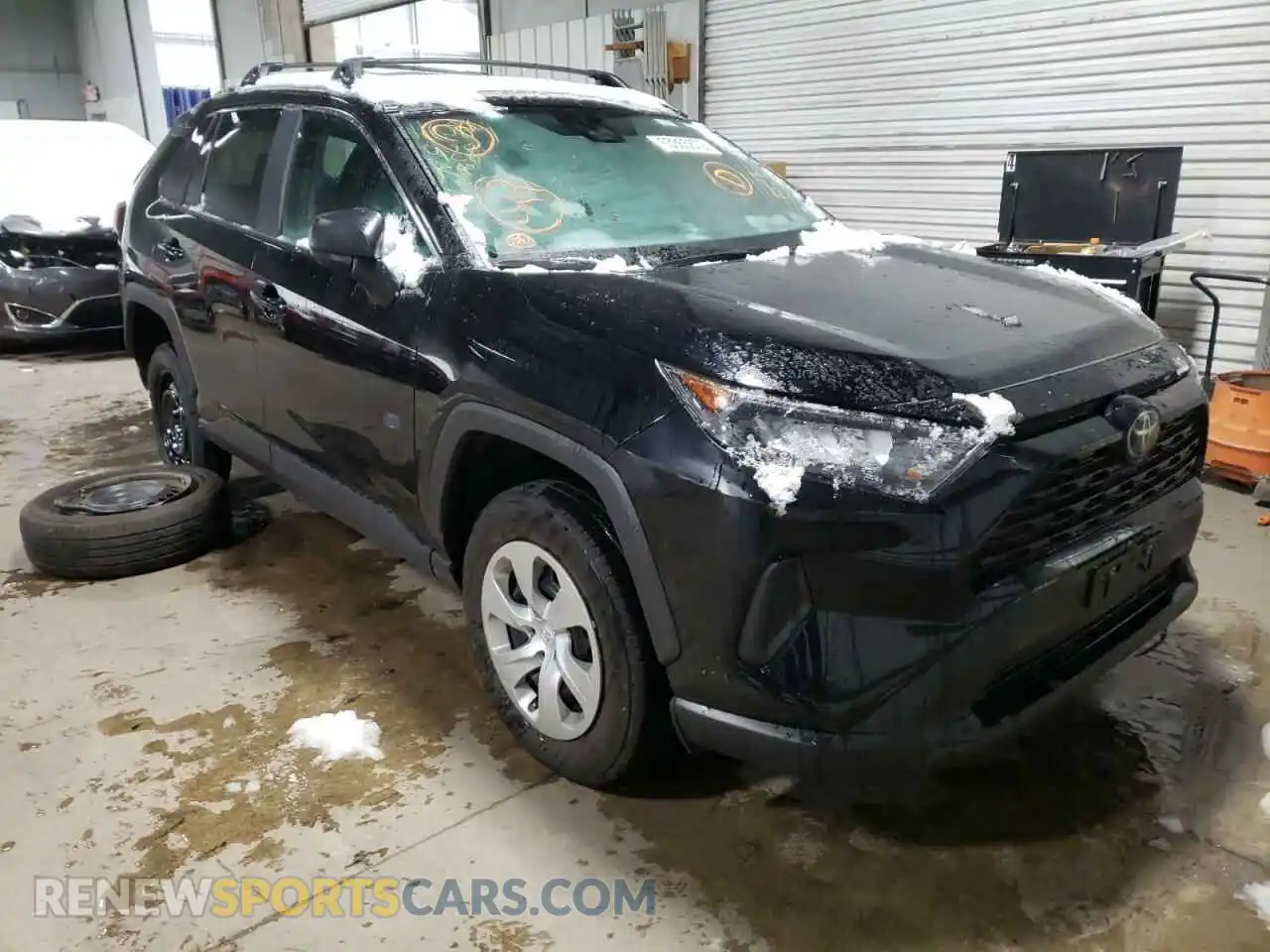 1 Photograph of a damaged car 2T3F1RFV0MC143712 TOYOTA RAV4 2021