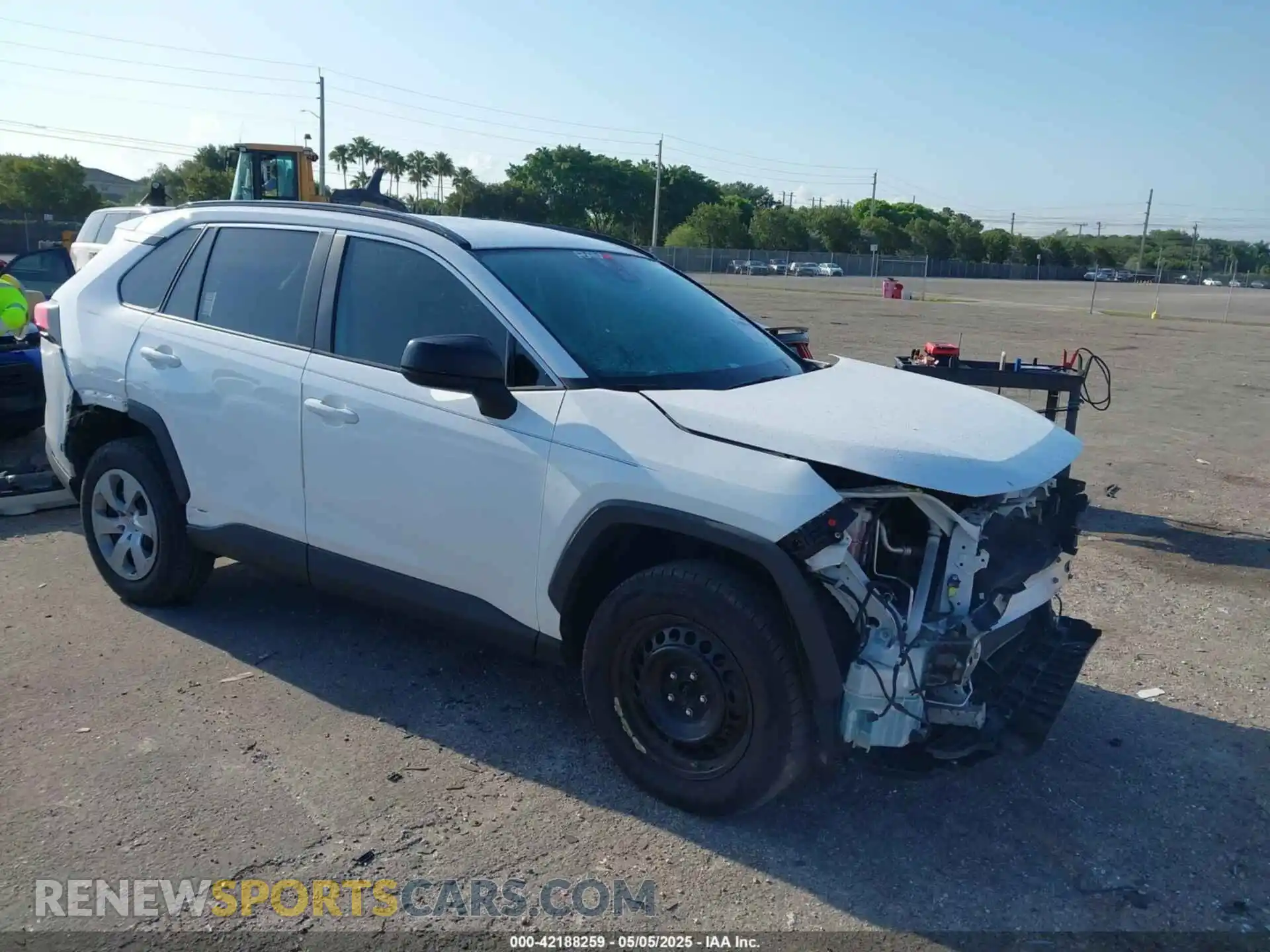 1 Photograph of a damaged car 2T3F1RFV0MC190853 TOYOTA RAV4 2021