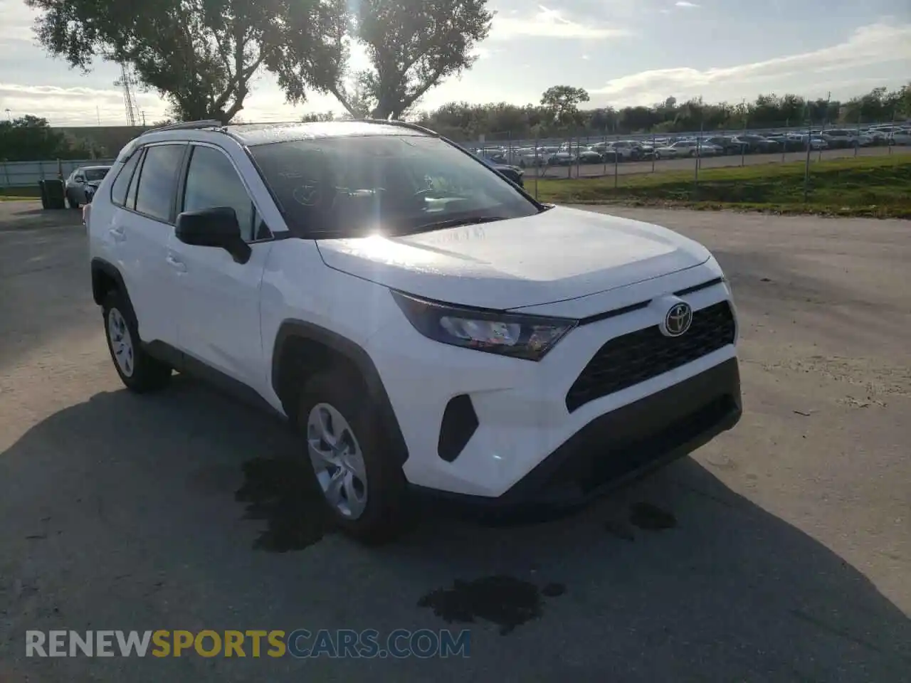 1 Photograph of a damaged car 2T3F1RFV0MC222393 TOYOTA RAV4 2021