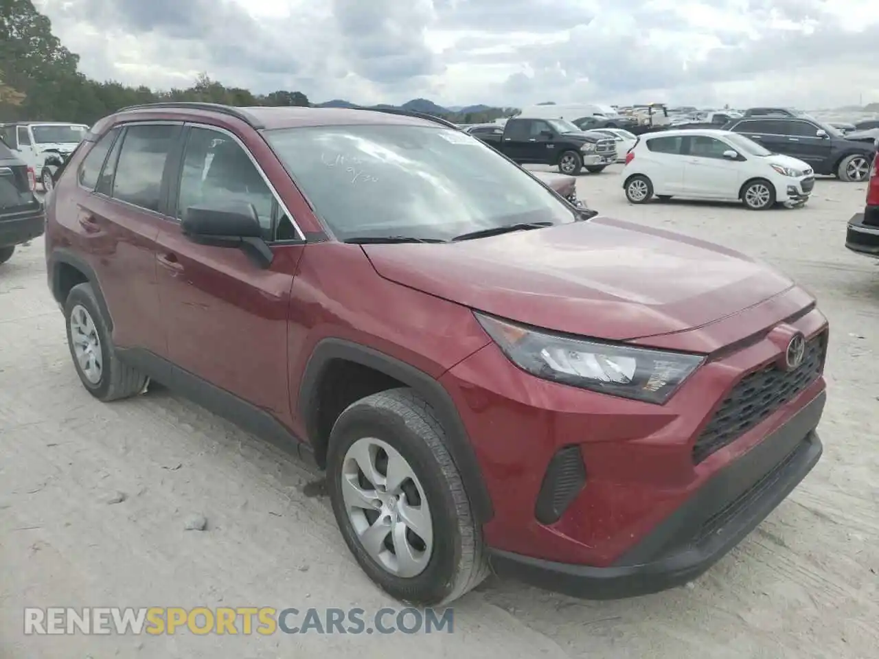 1 Photograph of a damaged car 2T3F1RFV0MW185585 TOYOTA RAV4 2021