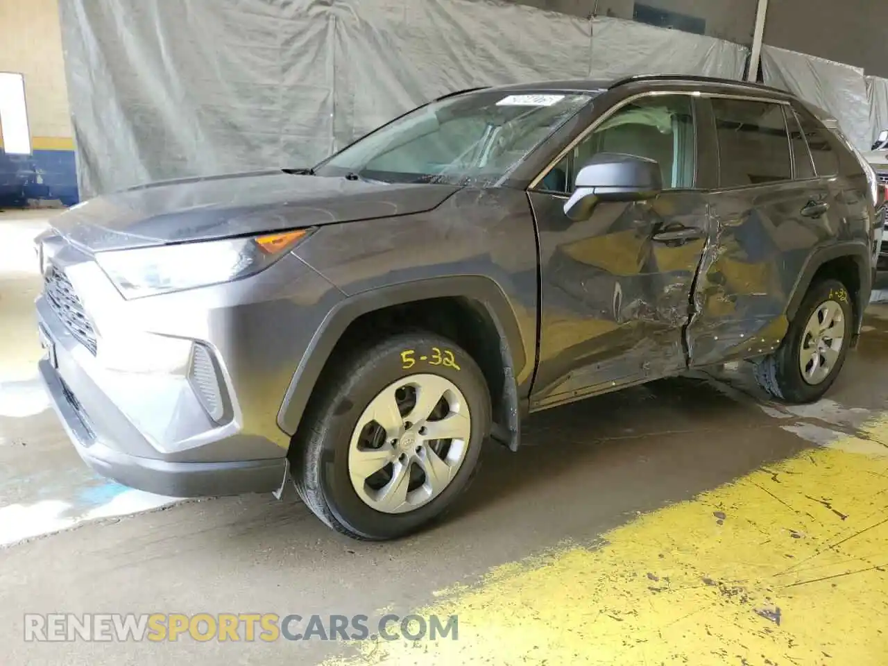 1 Photograph of a damaged car 2T3F1RFV1MC198301 TOYOTA RAV4 2021
