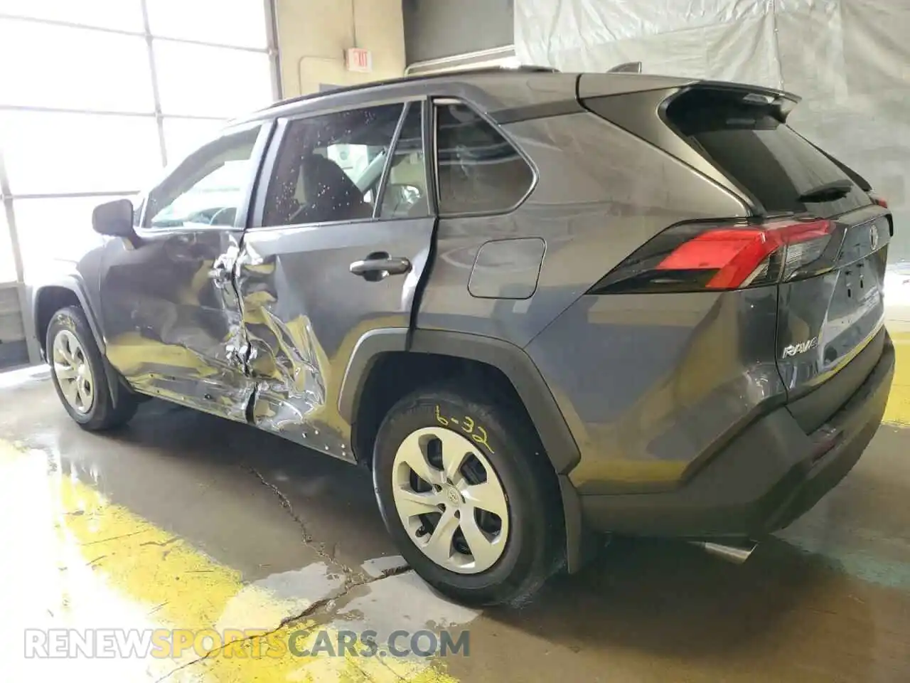 2 Photograph of a damaged car 2T3F1RFV1MC198301 TOYOTA RAV4 2021