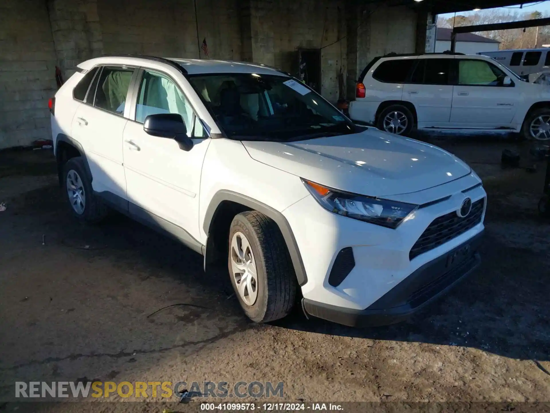 1 Photograph of a damaged car 2T3F1RFV1MW147766 TOYOTA RAV4 2021