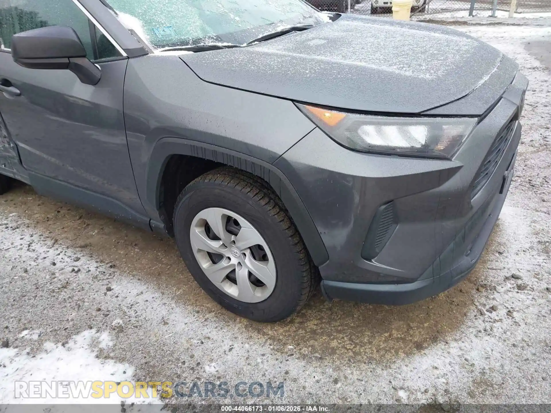 1 Photograph of a damaged car 2T3F1RFV2MC193494 TOYOTA RAV4 2021