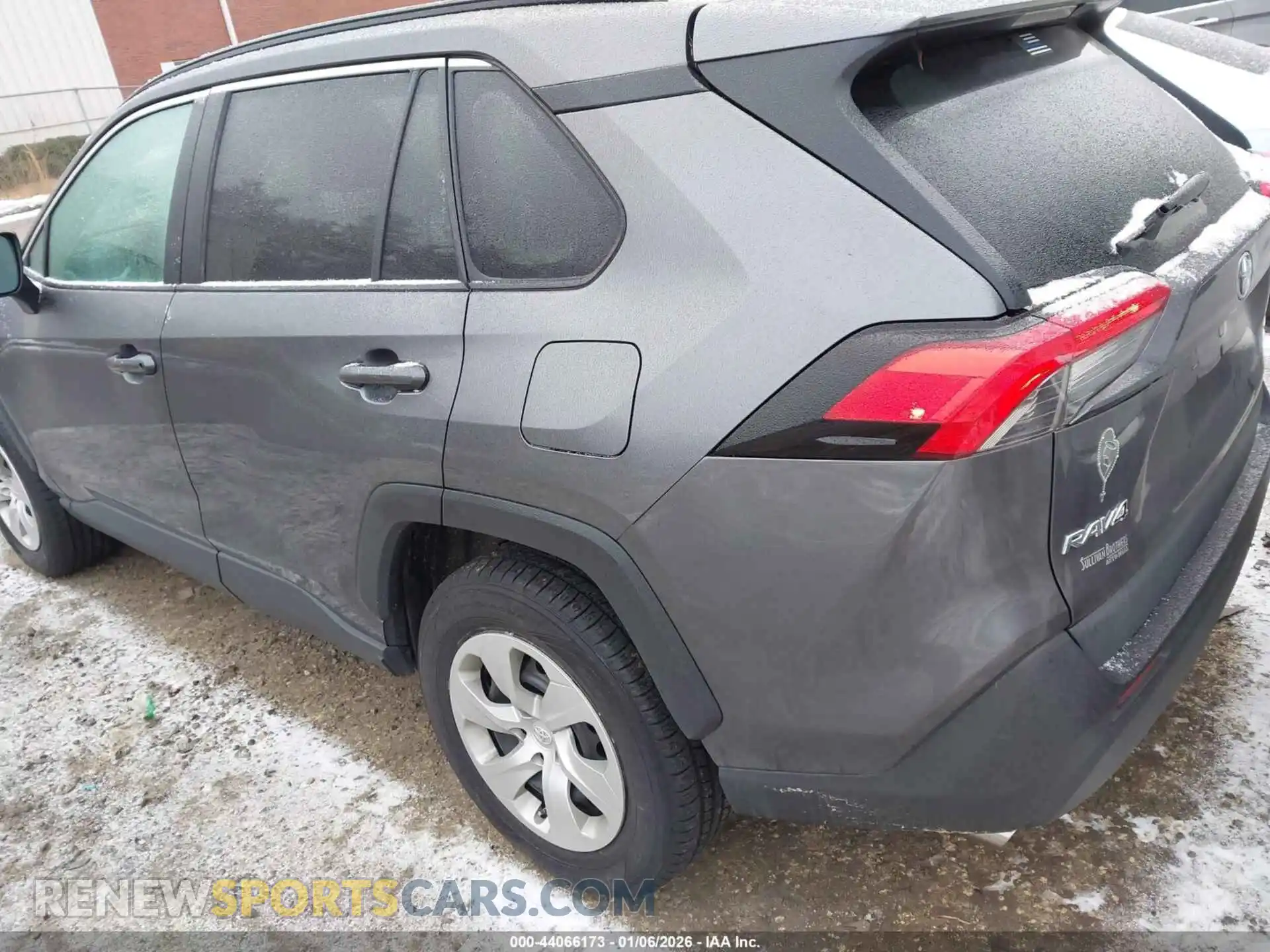 3 Photograph of a damaged car 2T3F1RFV2MC193494 TOYOTA RAV4 2021