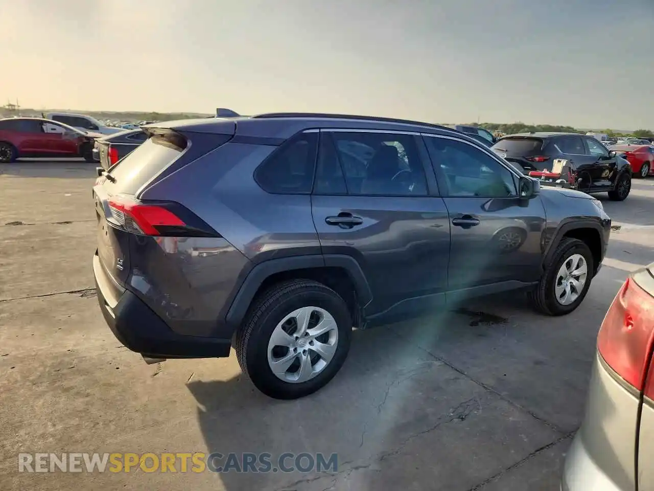 3 Фотография поврежденного автомобиля 2T3F1RFV2MW247231 TOYOTA RAV4 2021