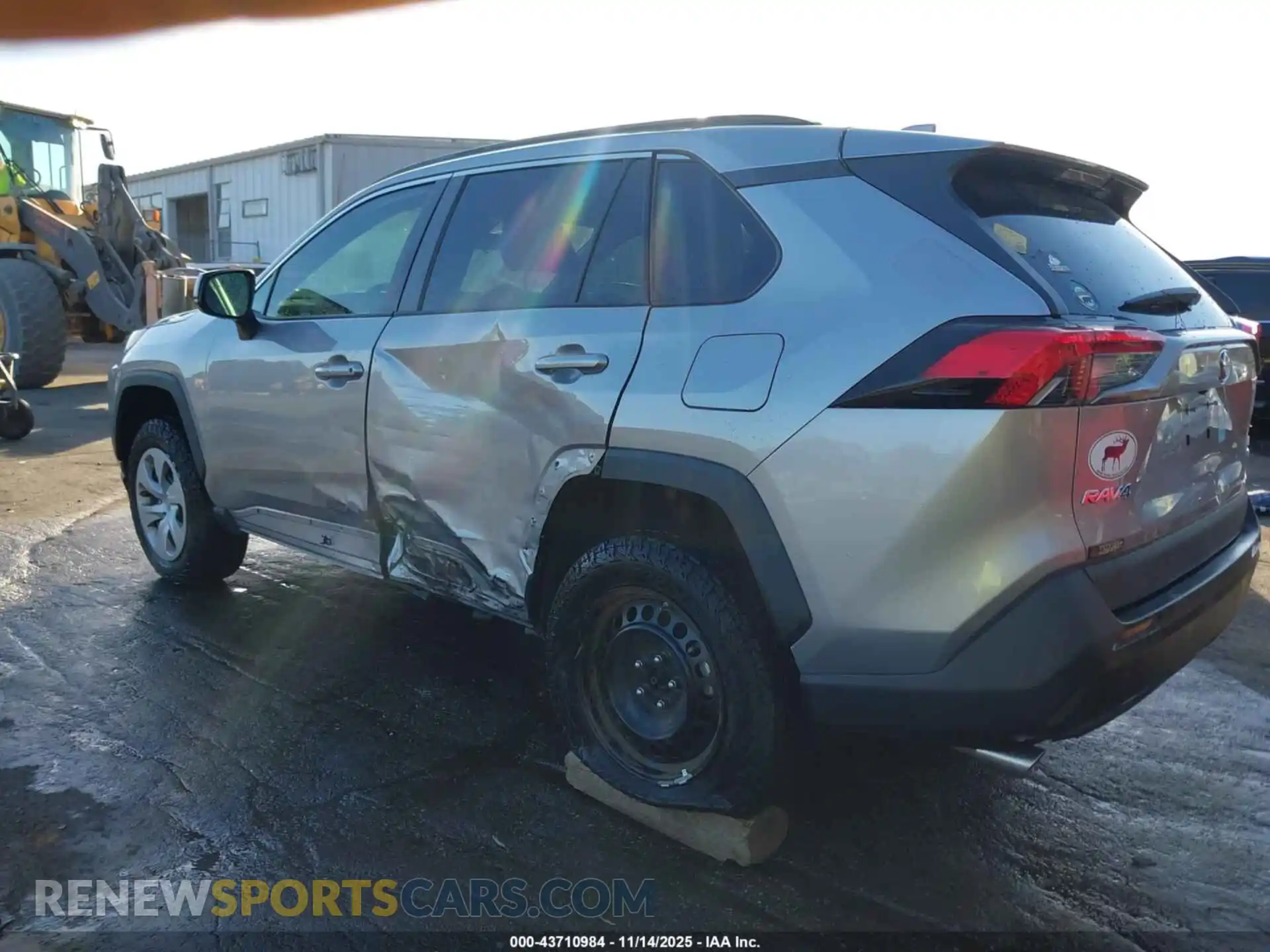 3 Photograph of a damaged car 2T3F1RFV4MC206200 TOYOTA RAV4 2021