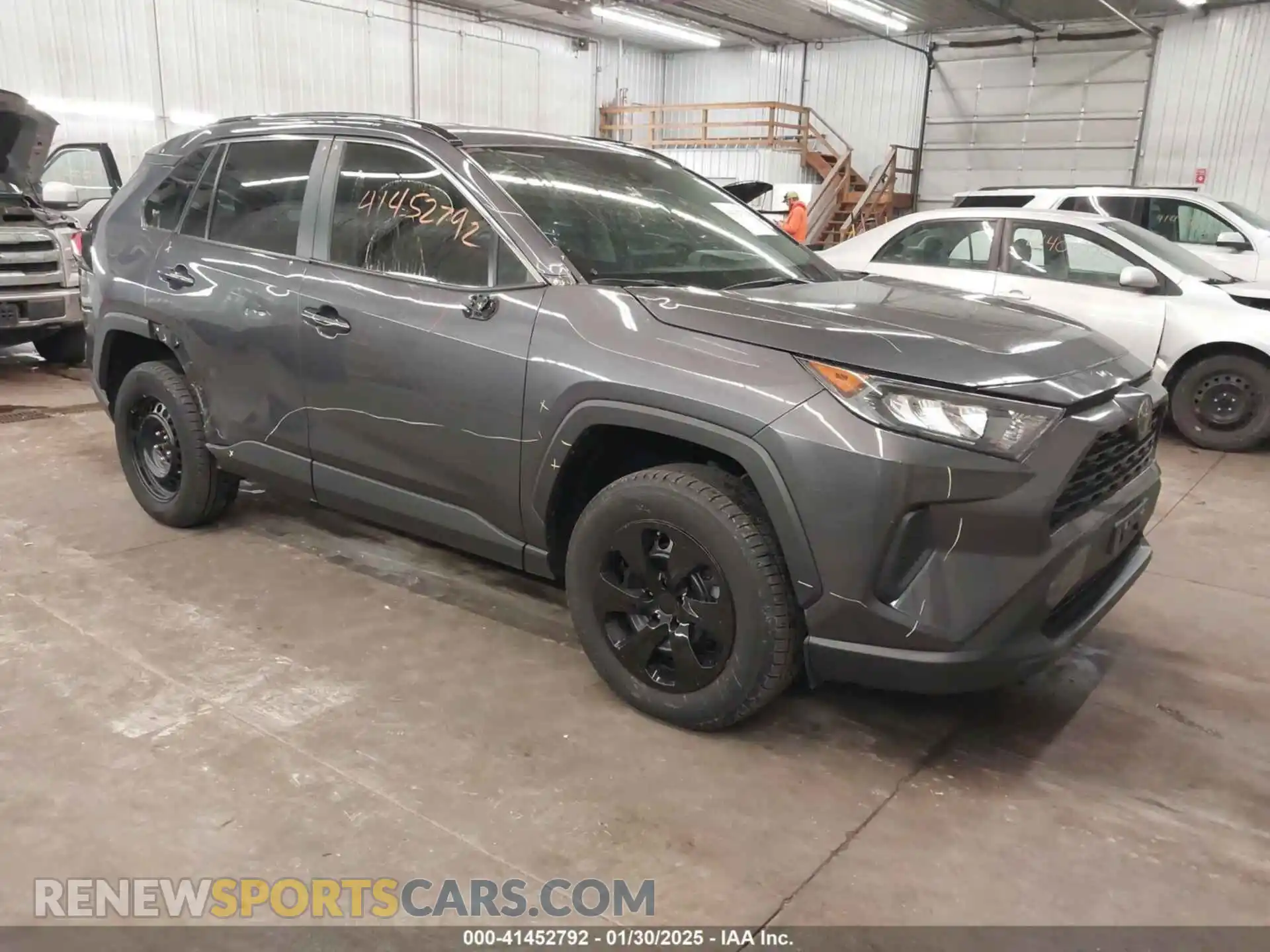 1 Photograph of a damaged car 2T3F1RFV4MW185783 TOYOTA RAV4 2021