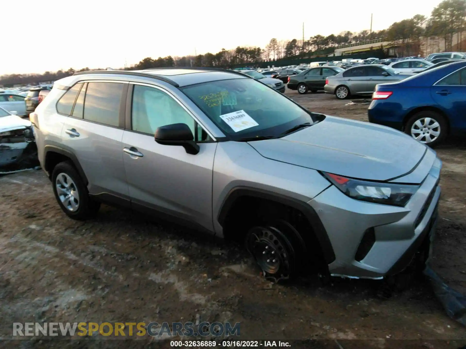 1 Photograph of a damaged car 2T3F1RFV5MC197510 TOYOTA RAV4 2021