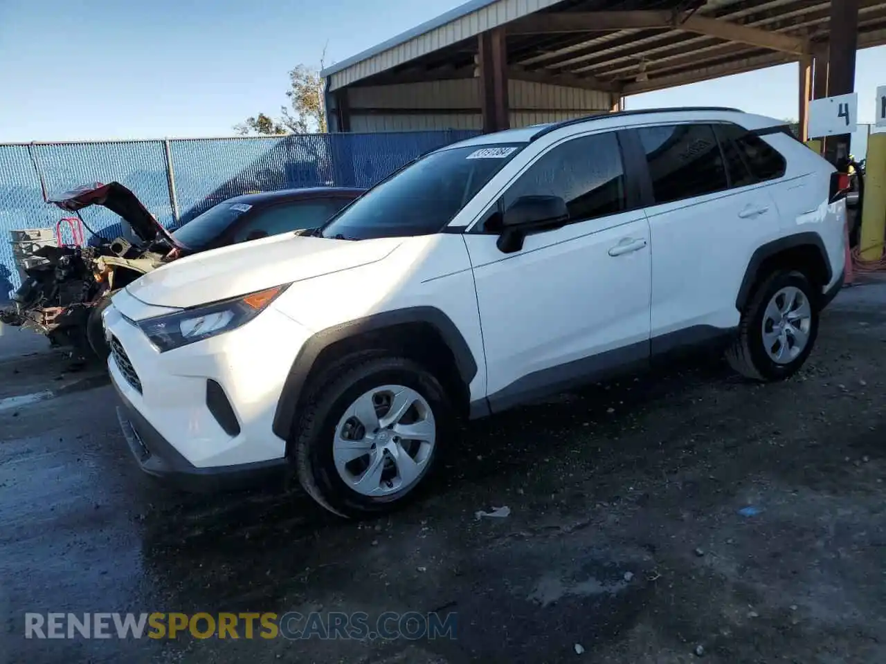 1 Photograph of a damaged car 2T3F1RFV5MC204150 TOYOTA RAV4 2021