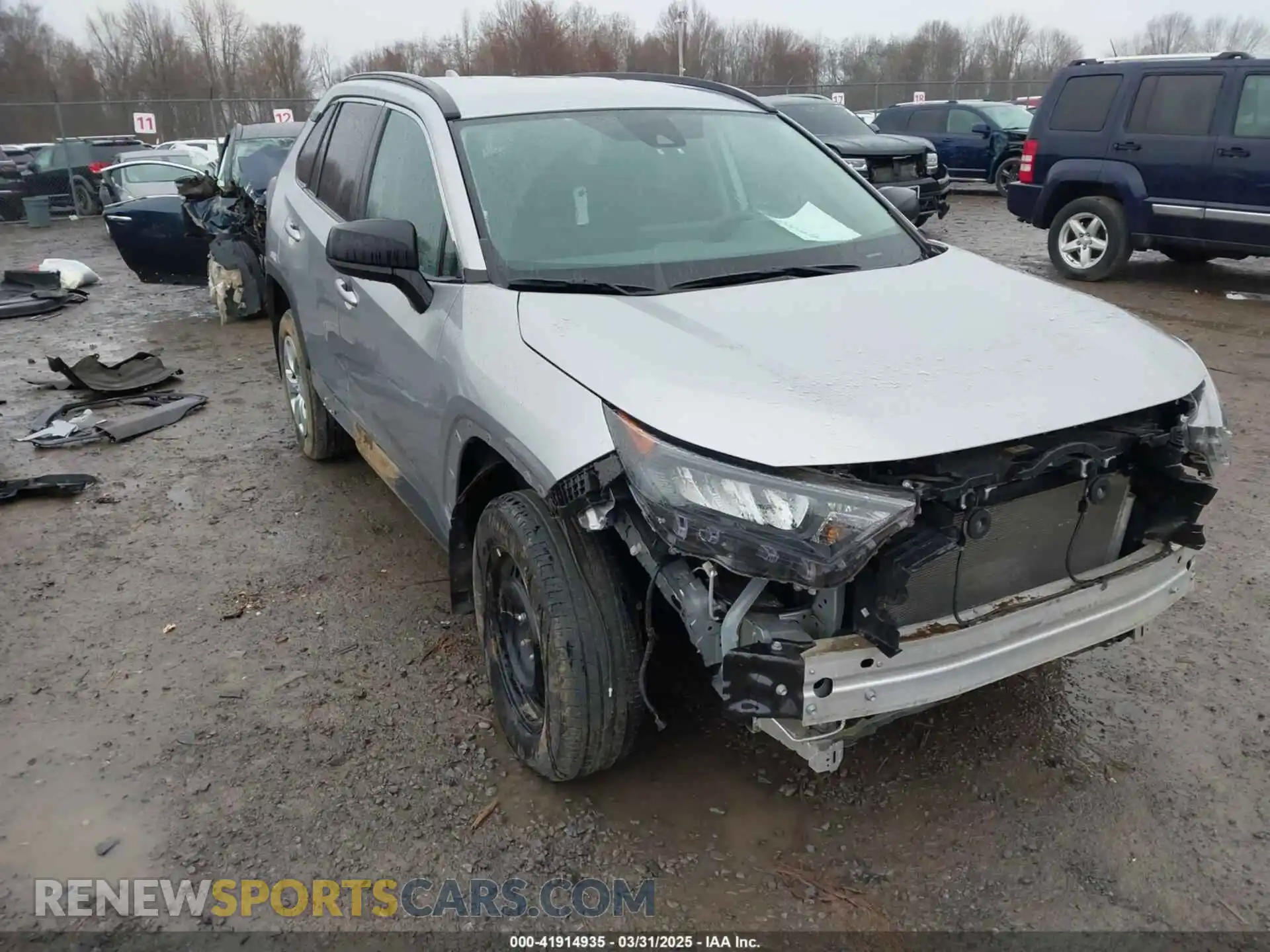 1 Photograph of a damaged car 2T3F1RFV6MC213066 TOYOTA RAV4 2021