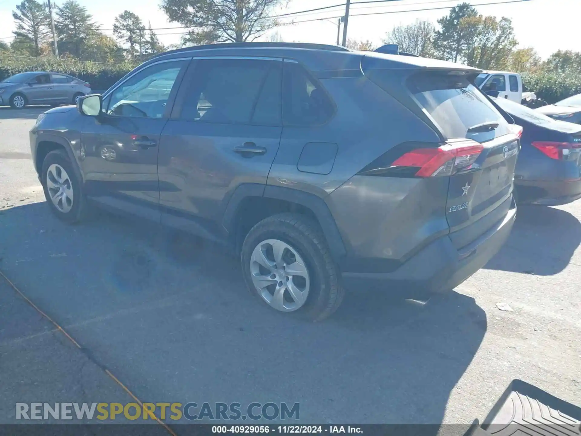 3 Photograph of a damaged car 2T3F1RFV6MW201935 TOYOTA RAV4 2021