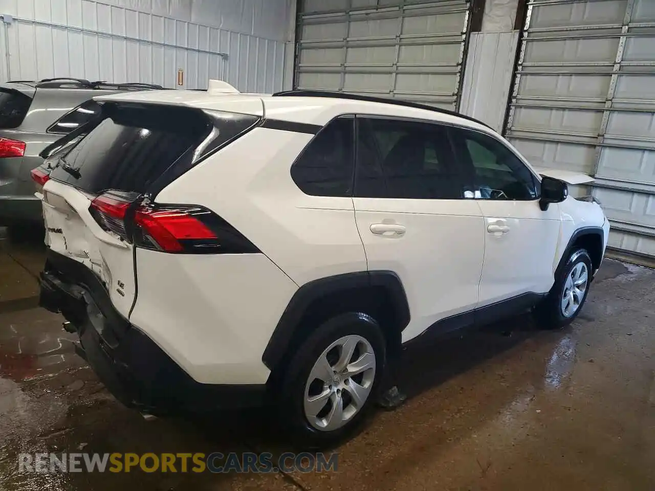 3 Photograph of a damaged car 2T3F1RFV7MC163228 TOYOTA RAV4 2021