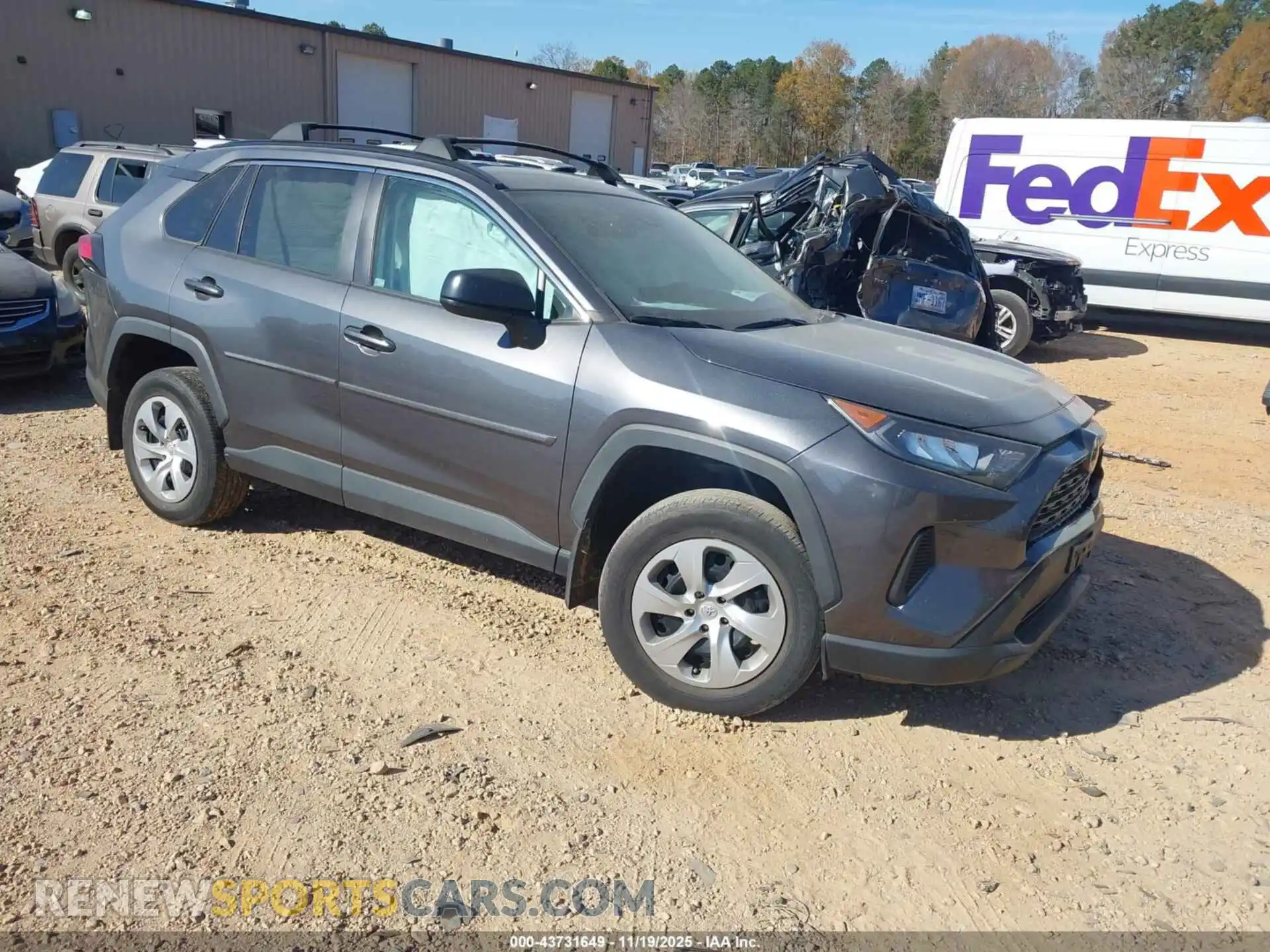 1 Photograph of a damaged car 2T3F1RFV7MC206496 TOYOTA RAV4 2021