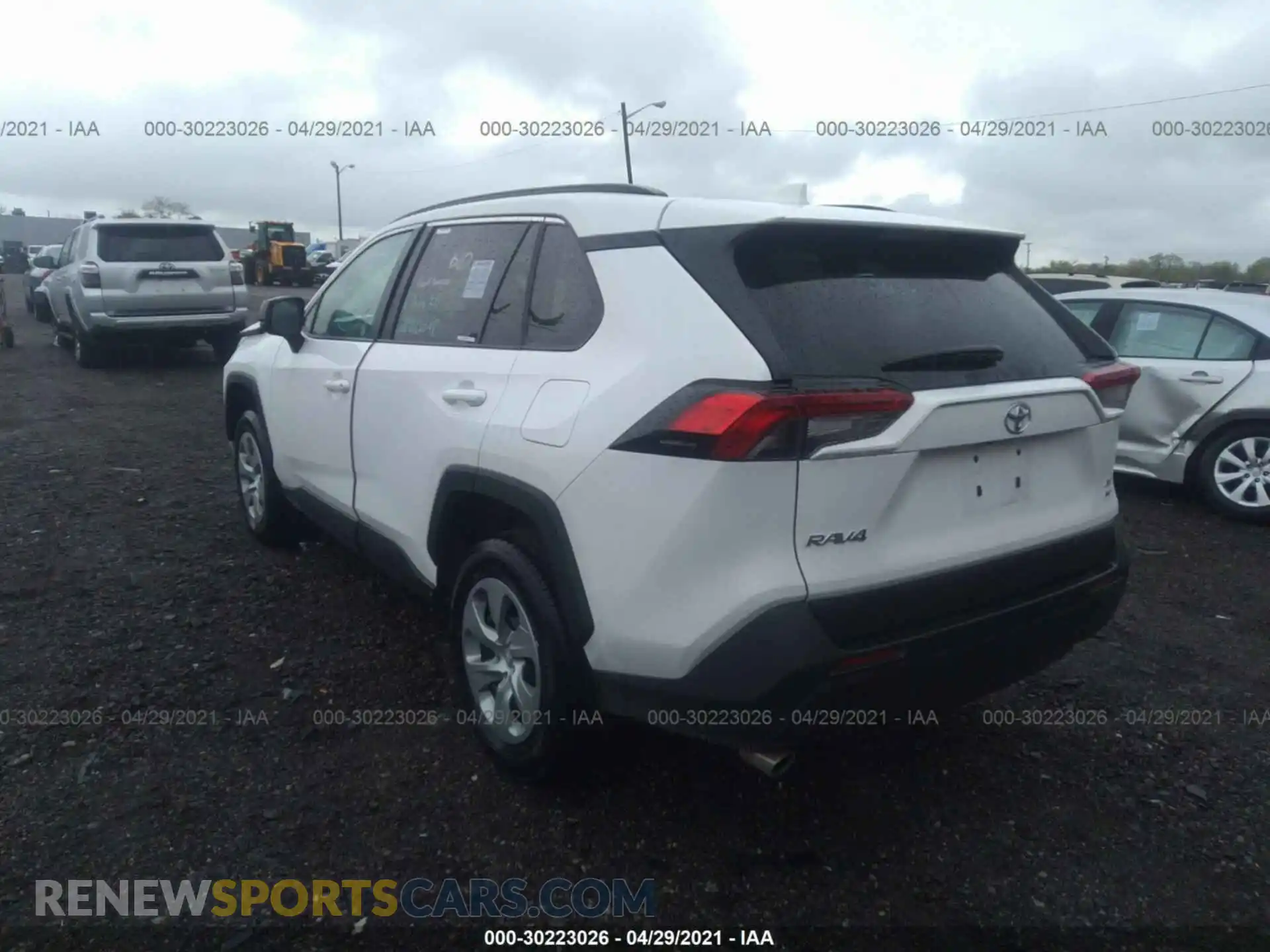 3 Photograph of a damaged car 2T3F1RFV7MW184174 TOYOTA RAV4 2021
