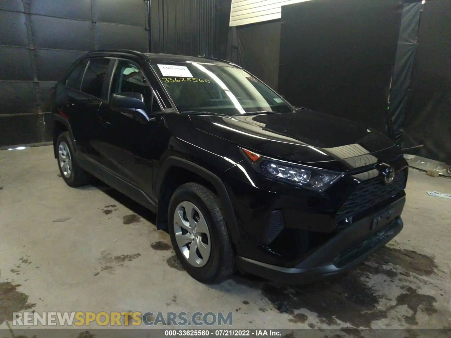 1 Photograph of a damaged car 2T3F1RFV8MC195749 TOYOTA RAV4 2021