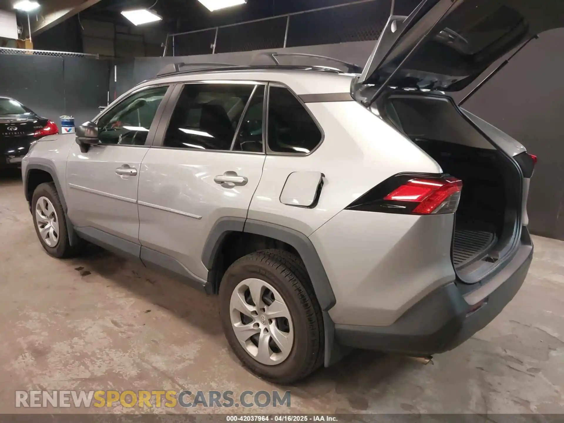 3 Photograph of a damaged car 2T3F1RFV8MW165102 TOYOTA RAV4 2021