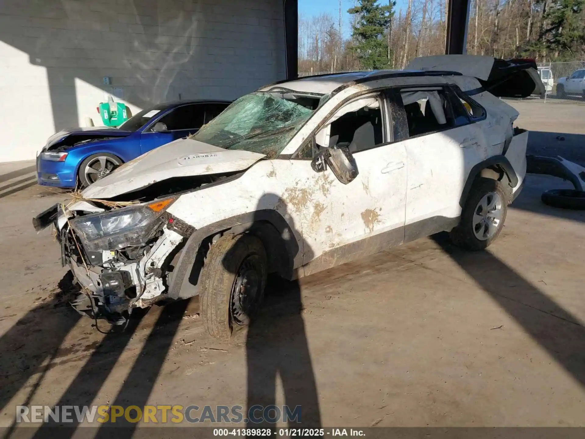 2 Photograph of a damaged car 2T3F1RFV8MW201225 TOYOTA RAV4 2021