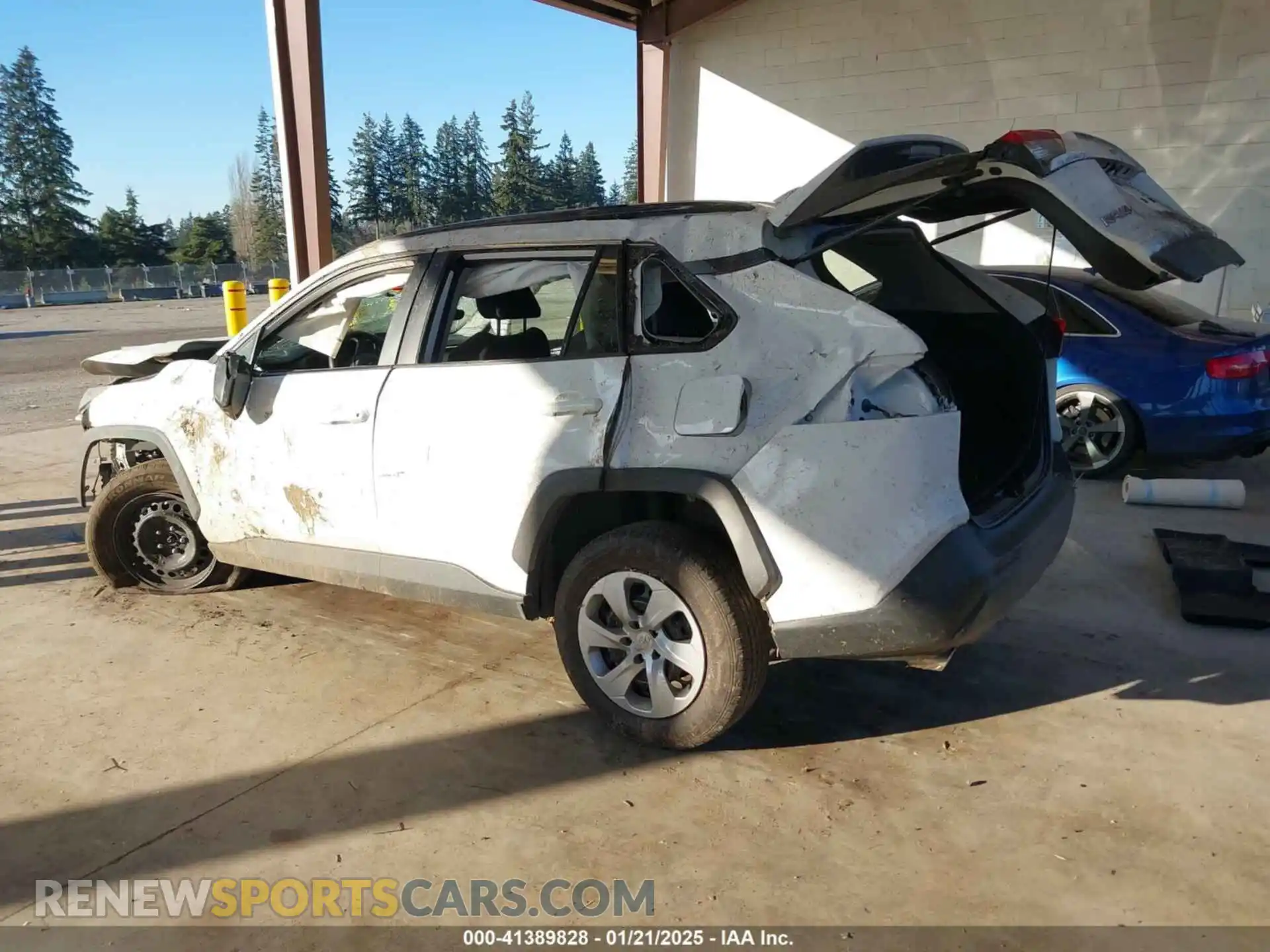3 Photograph of a damaged car 2T3F1RFV8MW201225 TOYOTA RAV4 2021