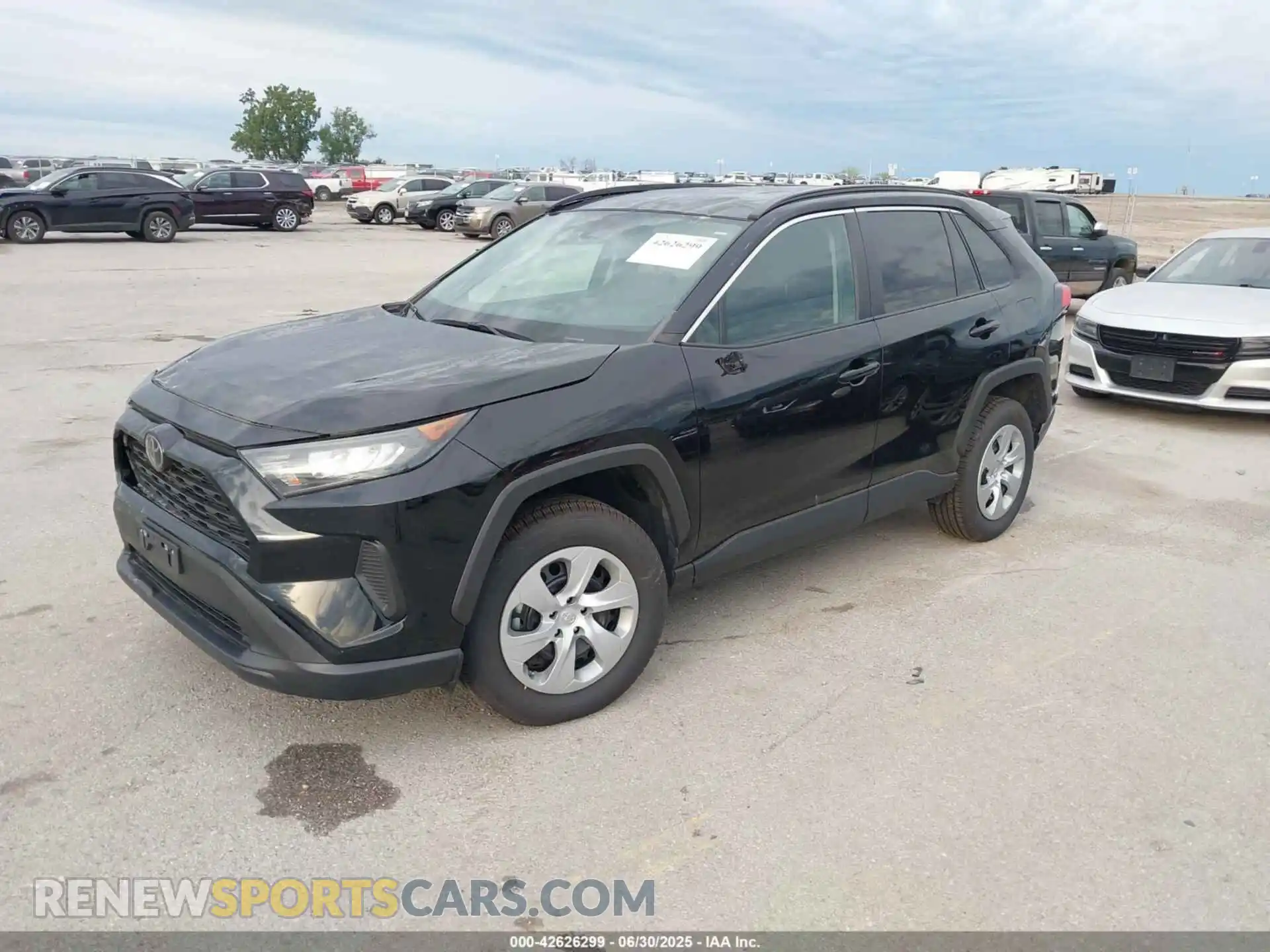 2 Photograph of a damaged car 2T3F1RFV8MW228120 TOYOTA RAV4 2021