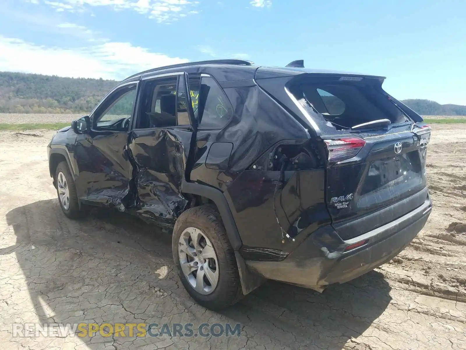 3 Photograph of a damaged car 2T3F1RFV9MC174814 TOYOTA RAV4 2021