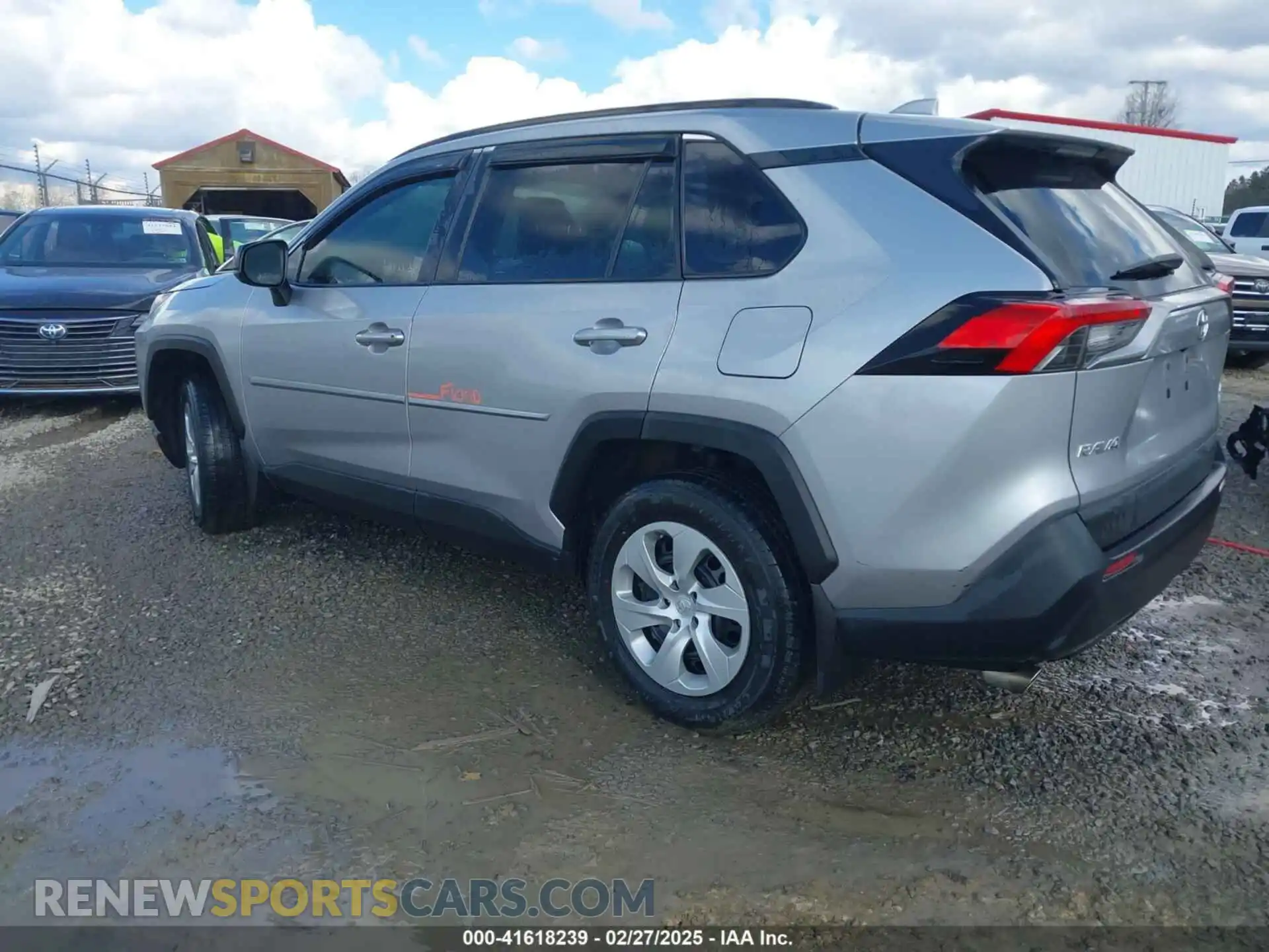 3 Photograph of a damaged car 2T3F1RFV9MC234218 TOYOTA RAV4 2021