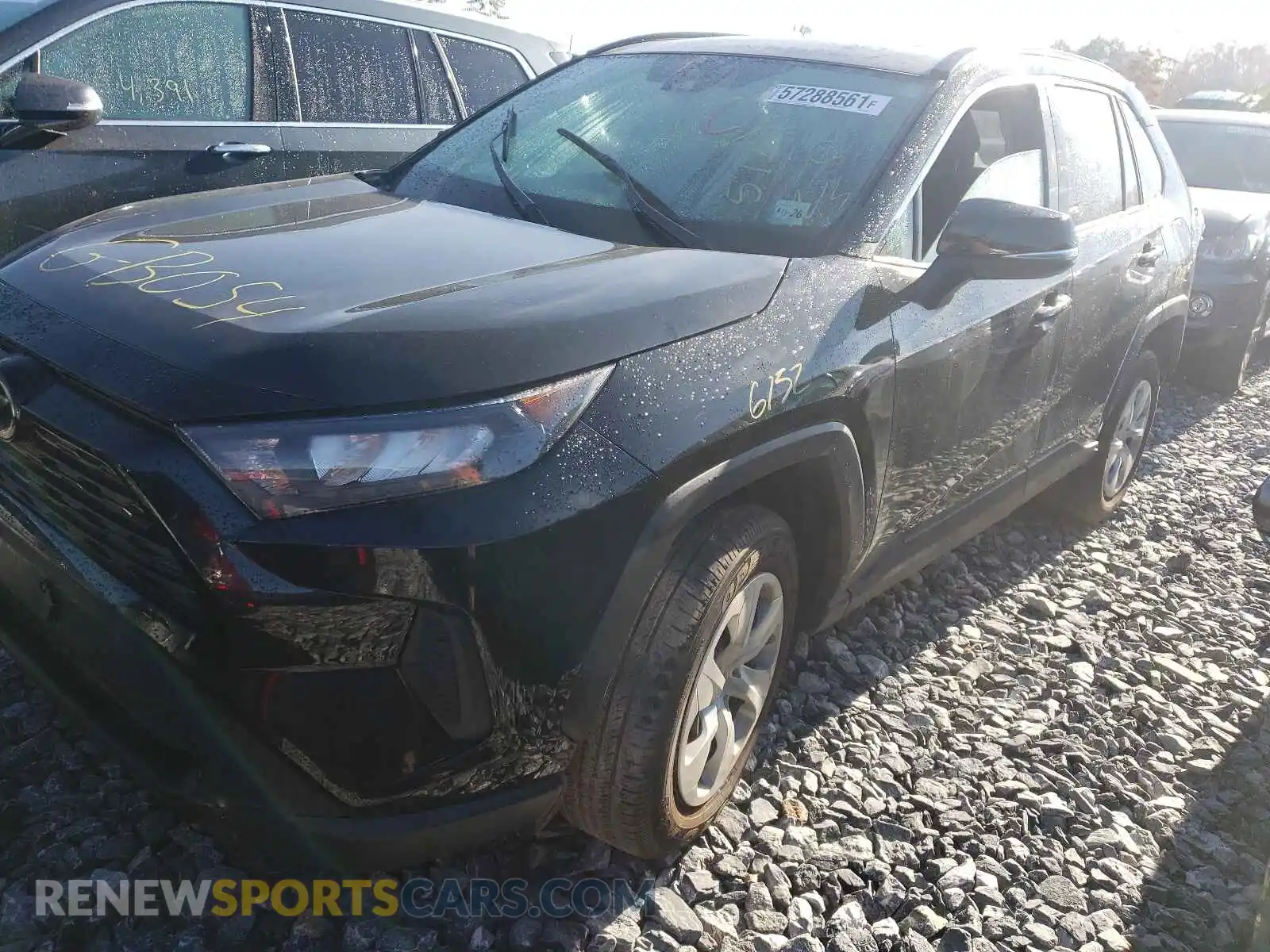 2 Photograph of a damaged car 2T3G1RFV0MC152723 TOYOTA RAV4 2021