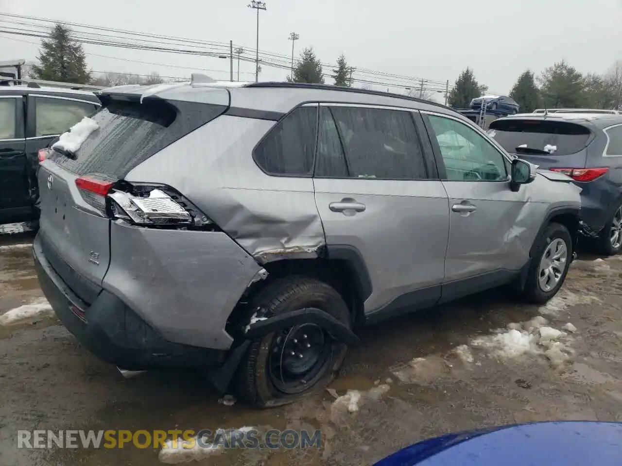 3 Photograph of a damaged car 2T3G1RFV1MC198352 TOYOTA RAV4 2021