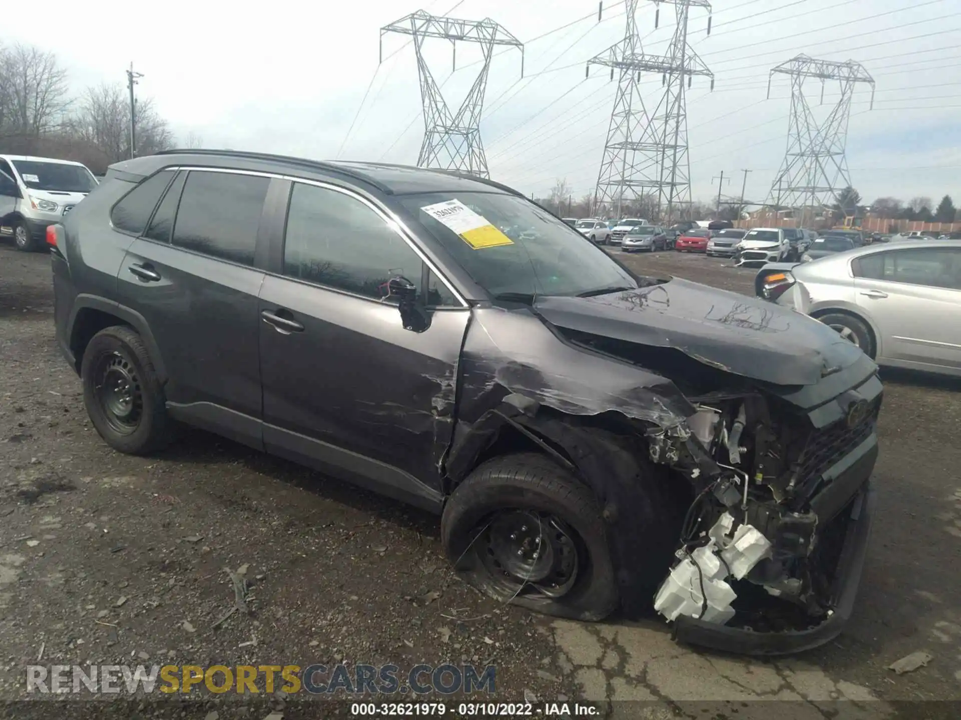 1 Photograph of a damaged car 2T3G1RFV1MW164376 TOYOTA RAV4 2021
