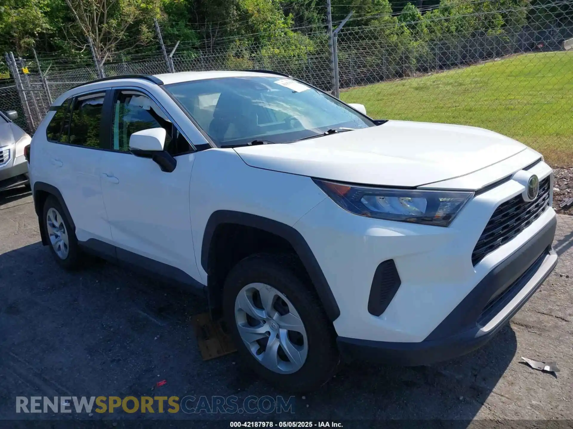 1 Photograph of a damaged car 2T3G1RFV1MW214483 TOYOTA RAV4 2021
