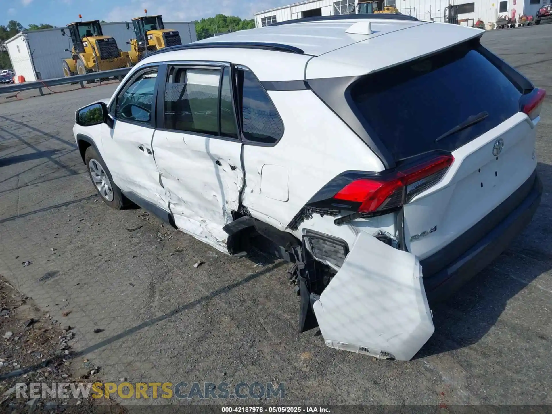 3 Photograph of a damaged car 2T3G1RFV1MW214483 TOYOTA RAV4 2021