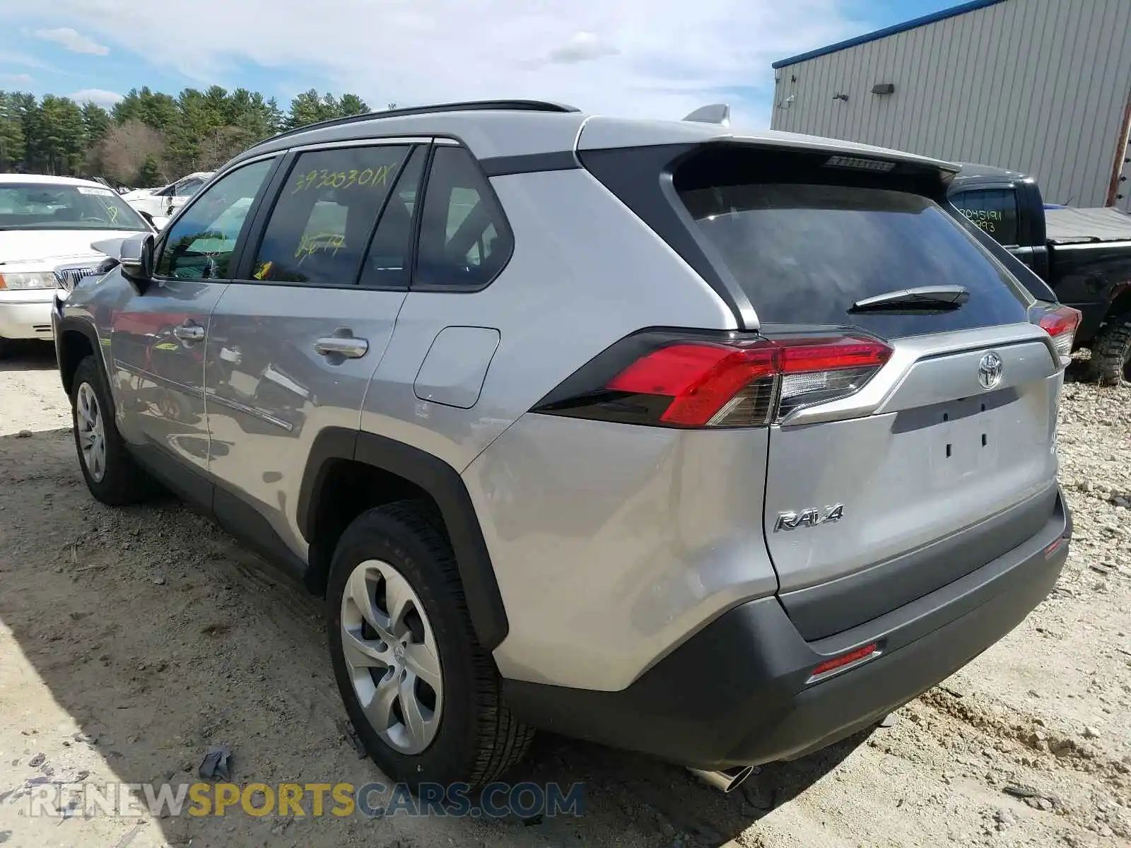3 Photograph of a damaged car 2T3G1RFV2MC165120 TOYOTA RAV4 2021