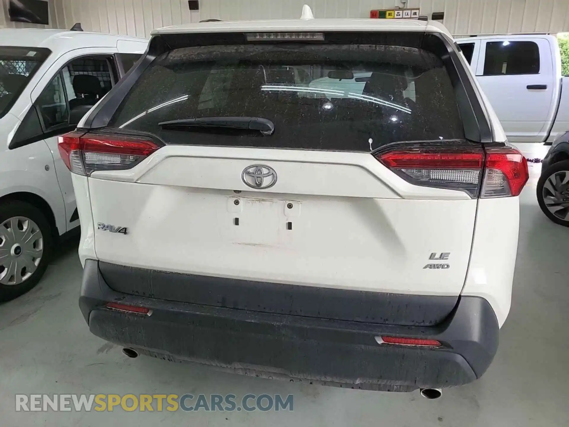 2 Photograph of a damaged car 2T3G1RFV2MC243671 TOYOTA RAV4 2021