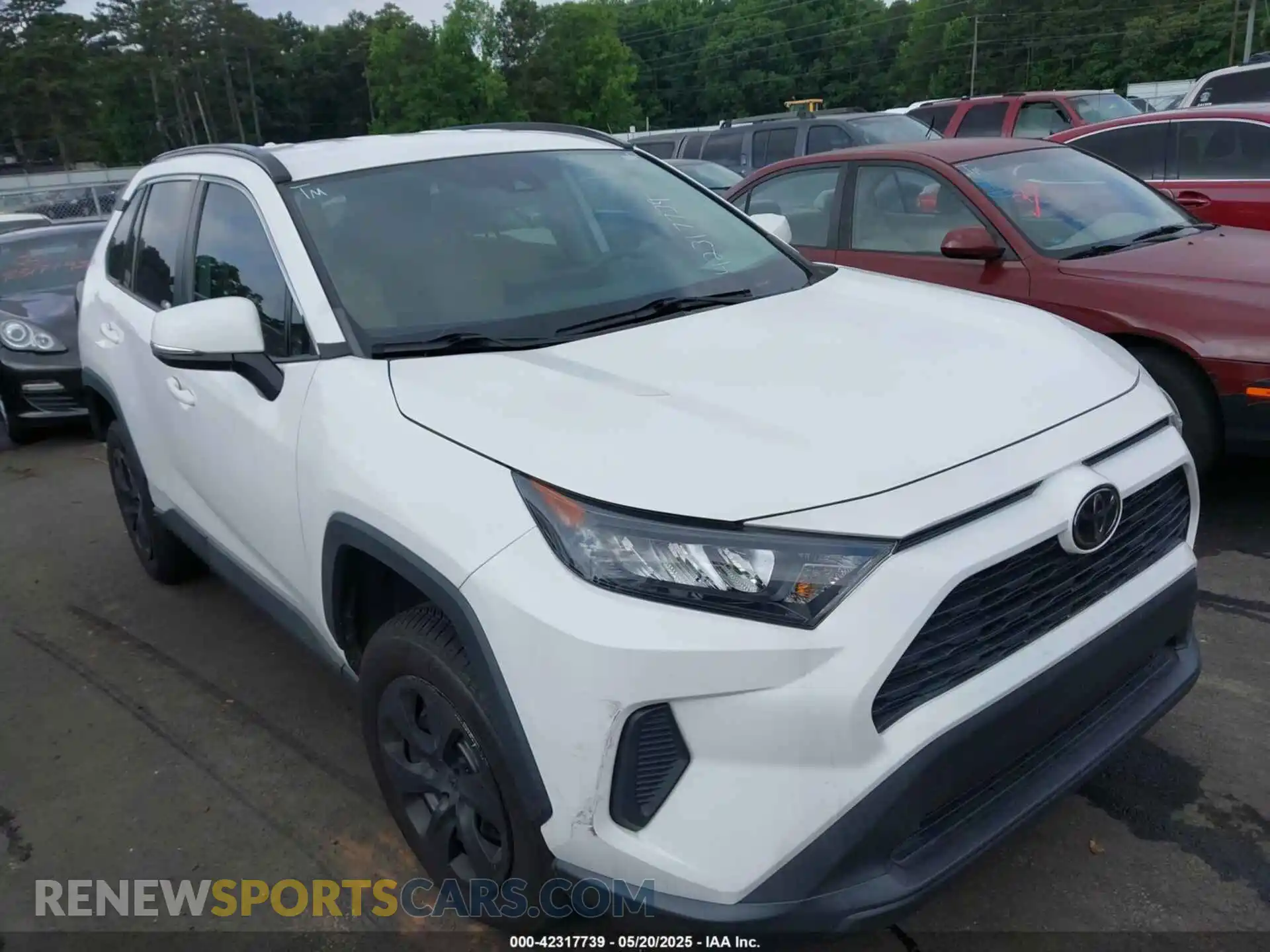 1 Photograph of a damaged car 2T3G1RFV3MC170262 TOYOTA RAV4 2021