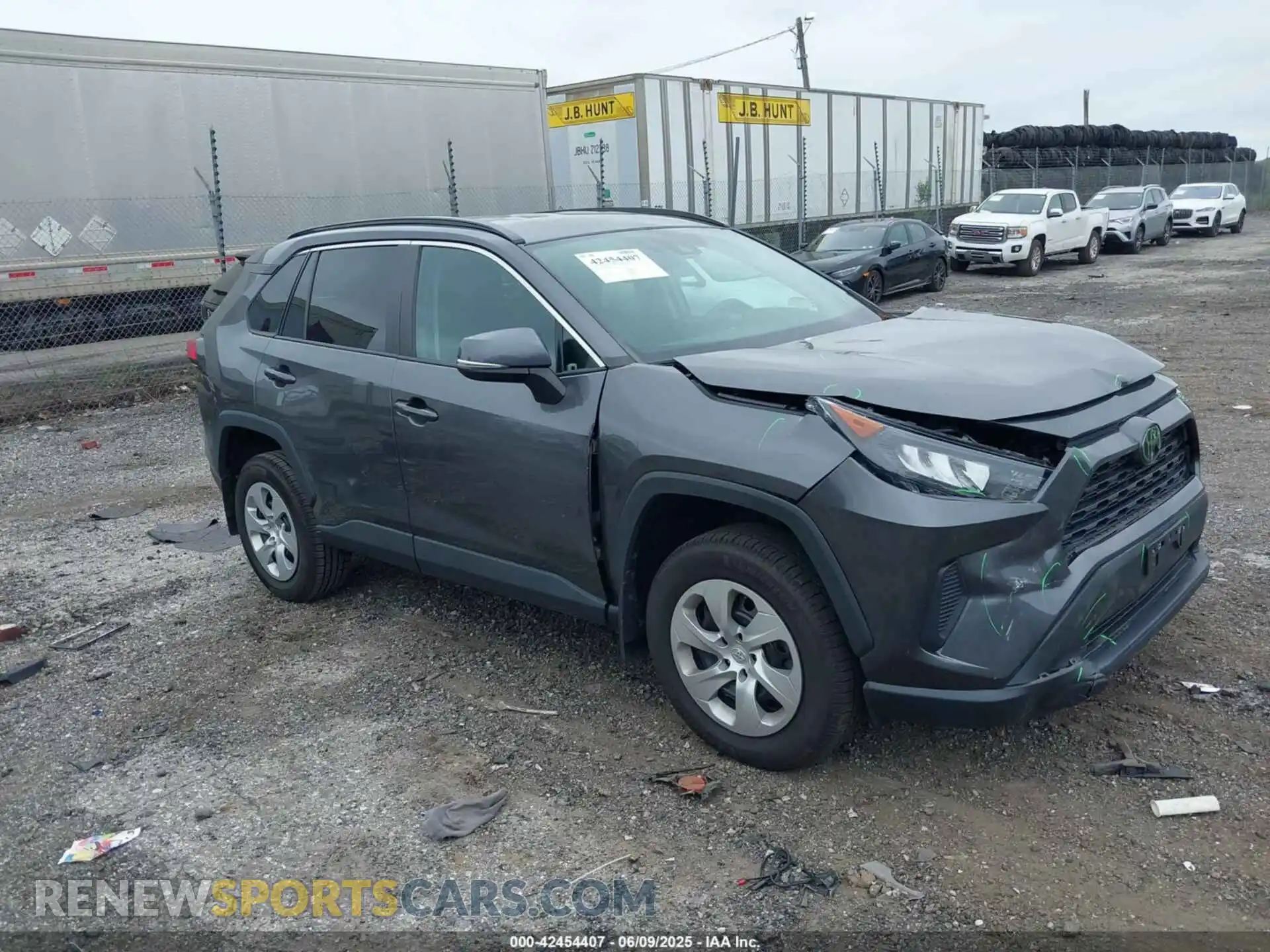 1 Photograph of a damaged car 2T3G1RFV3MC190589 TOYOTA RAV4 2021
