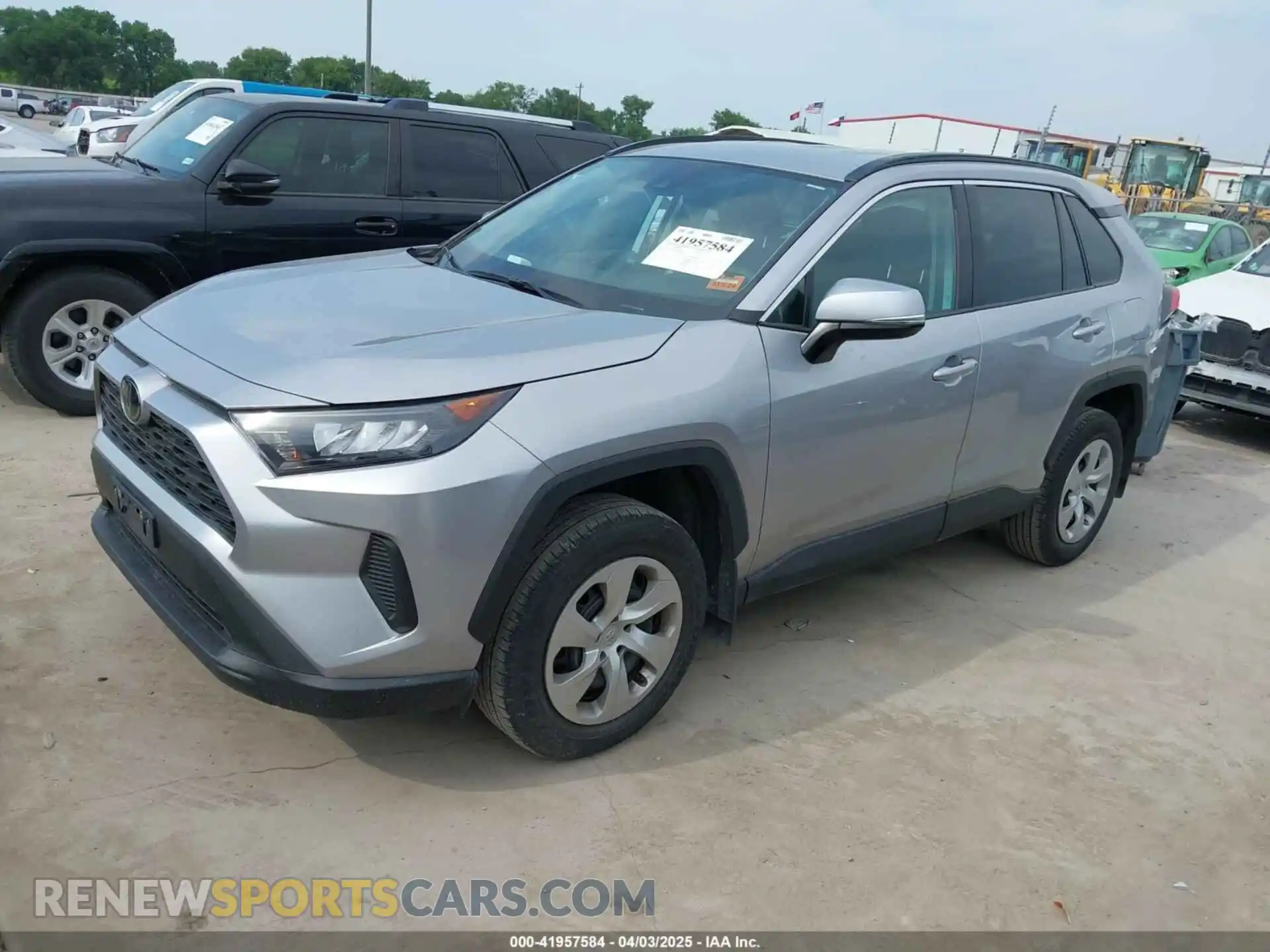 2 Photograph of a damaged car 2T3G1RFV4MC162946 TOYOTA RAV4 2021