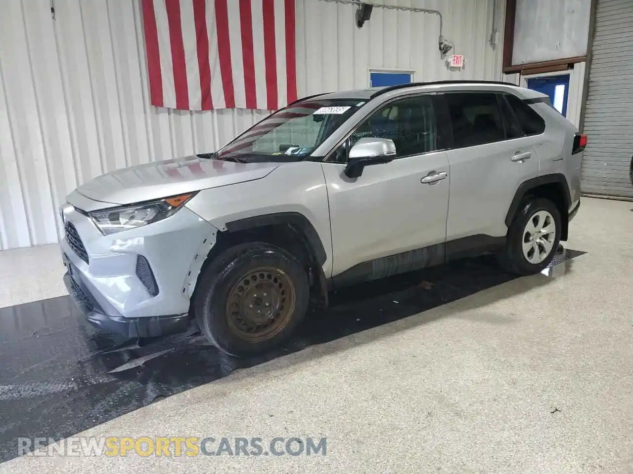 1 Photograph of a damaged car 2T3G1RFV5MC171896 TOYOTA RAV4 2021