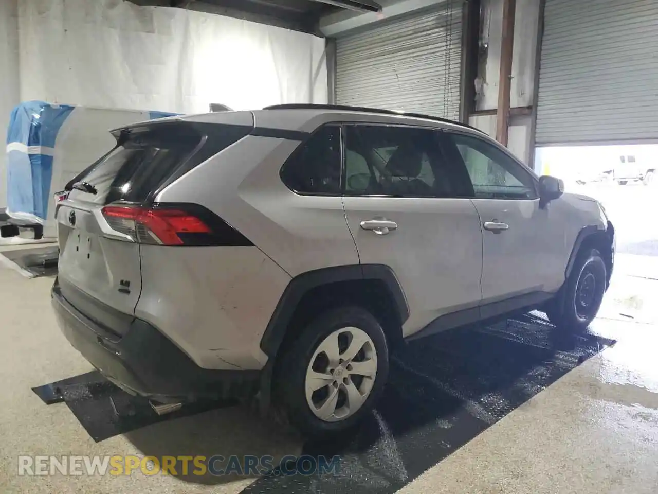 3 Photograph of a damaged car 2T3G1RFV5MC171896 TOYOTA RAV4 2021