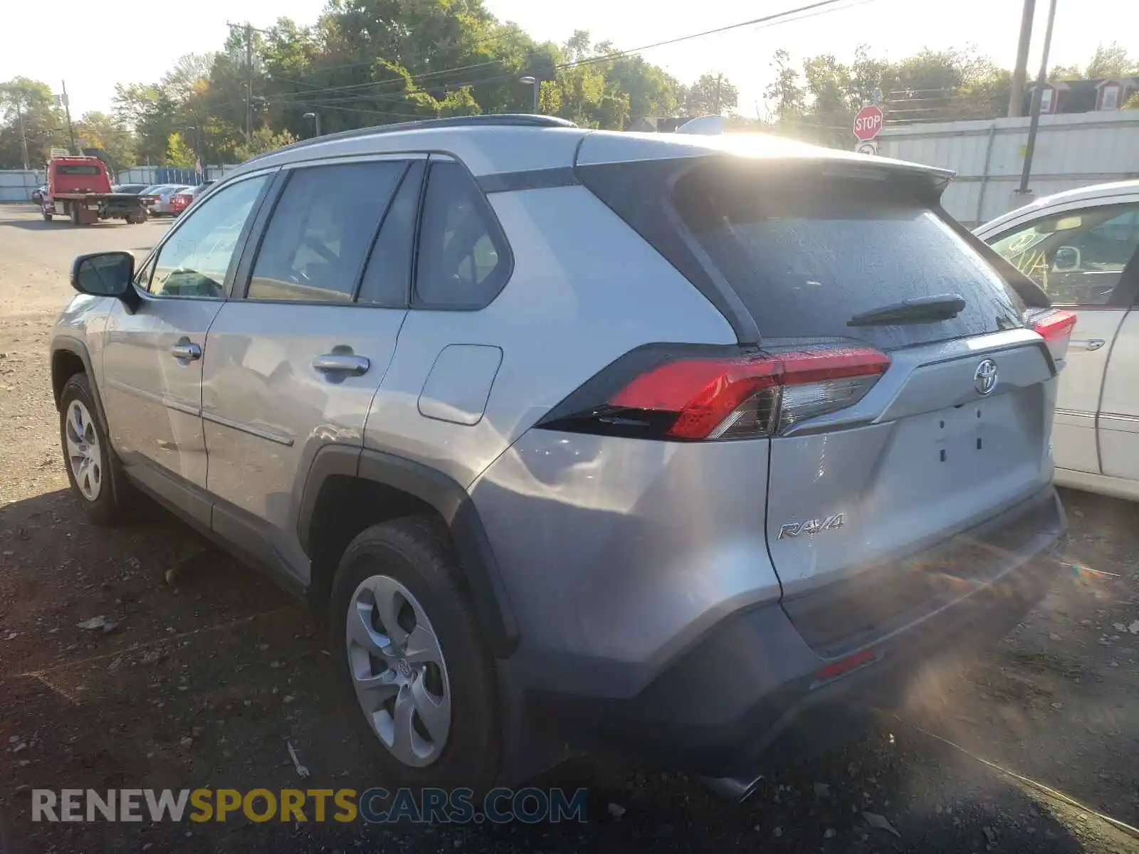 3 Photograph of a damaged car 2T3G1RFV5MC176998 TOYOTA RAV4 2021