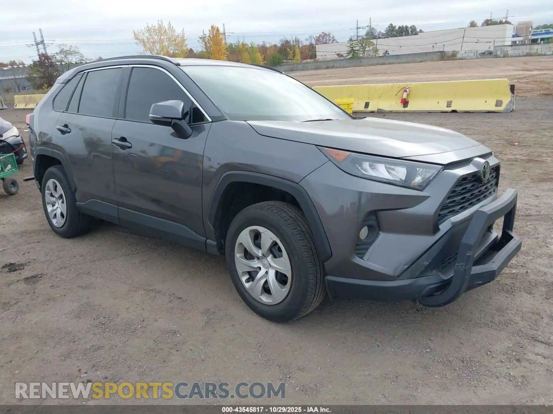 1 Photograph of a damaged car 2T3G1RFV5MC231790 TOYOTA RAV4 2021