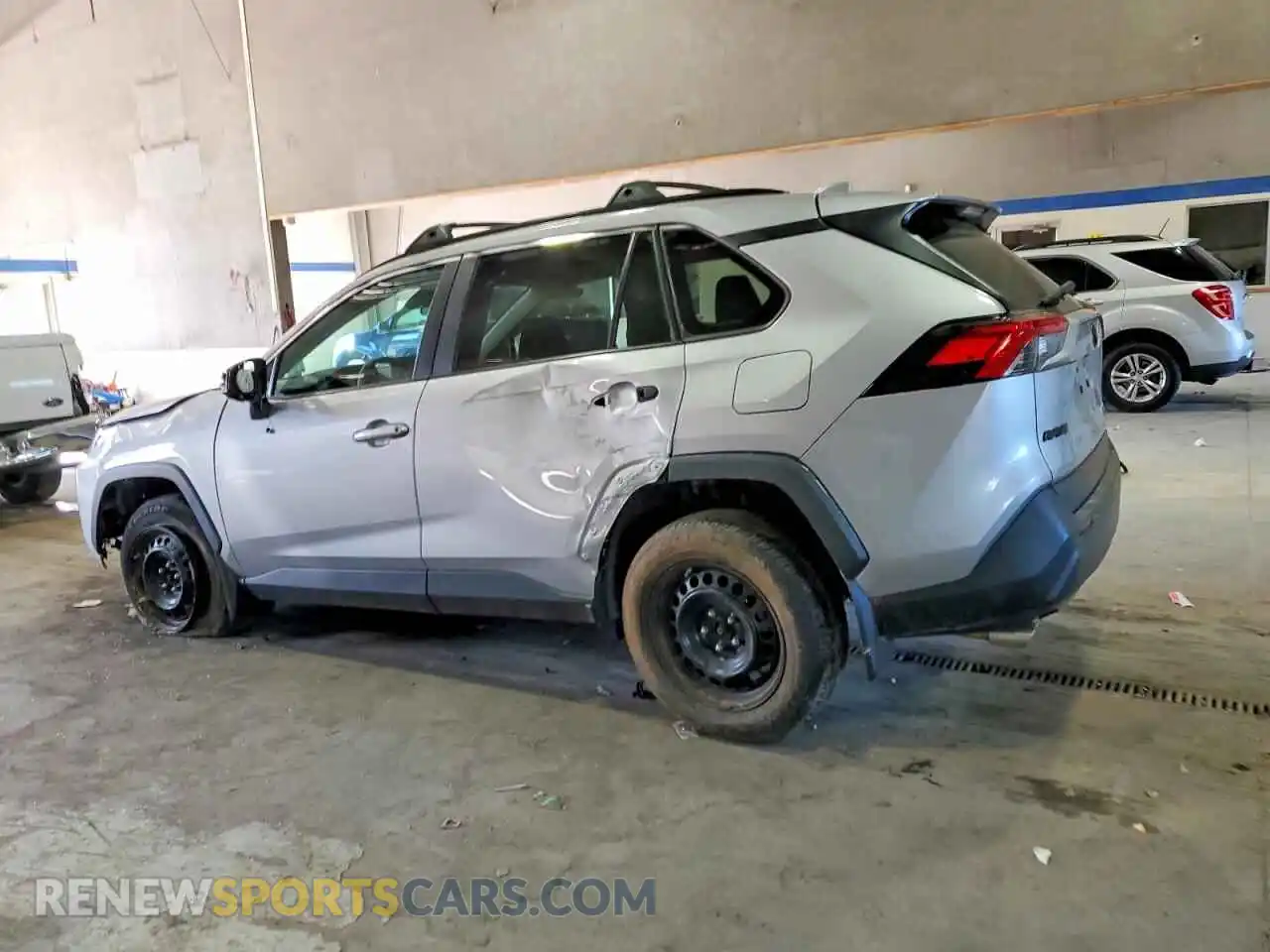 2 Photograph of a damaged car 2T3G1RFV6MC176346 TOYOTA RAV4 2021