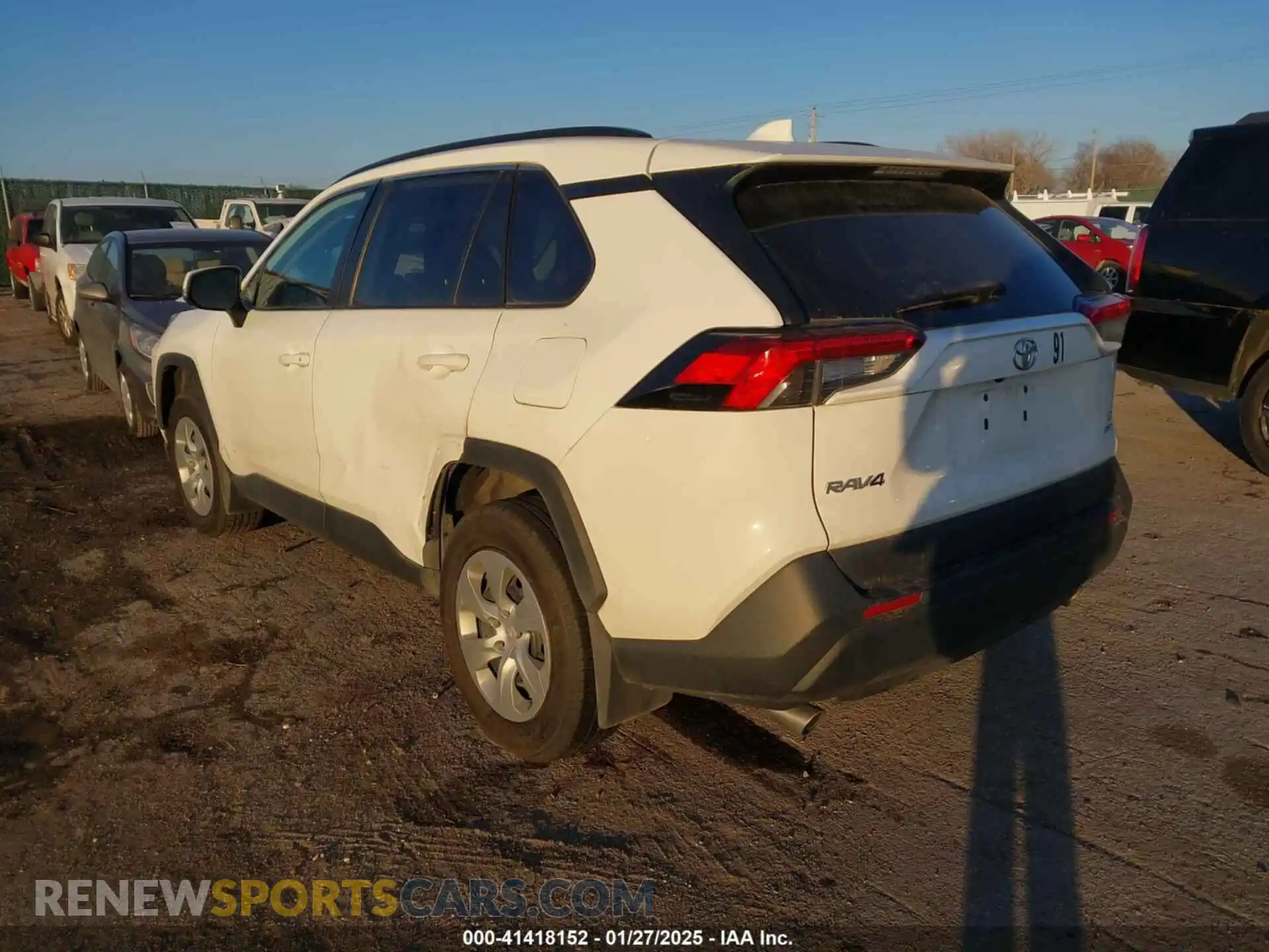 3 Photograph of a damaged car 2T3G1RFV6MC225383 TOYOTA RAV4 2021