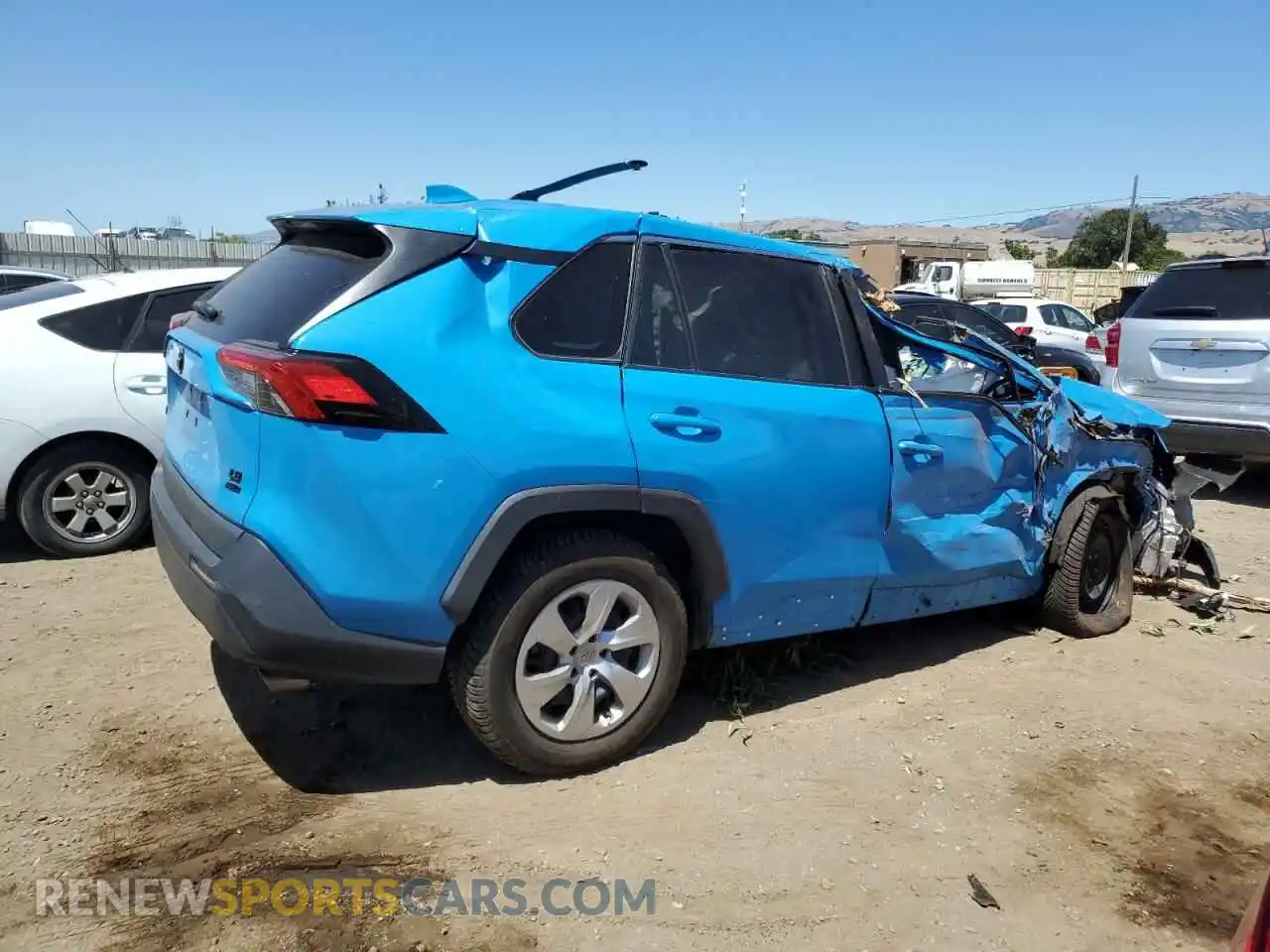 3 Photograph of a damaged car 2T3G1RFV6MW164938 TOYOTA RAV4 2021