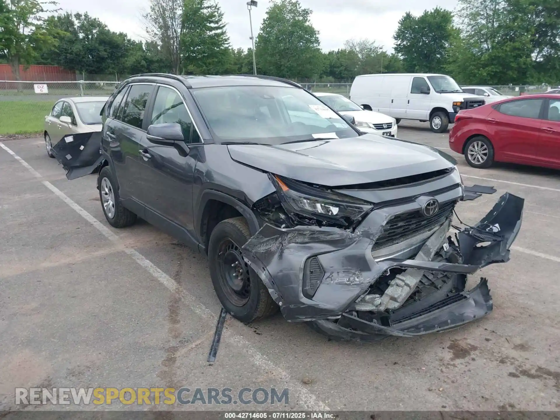 1 Photograph of a damaged car 2T3G1RFV7MC198467 TOYOTA RAV4 2021