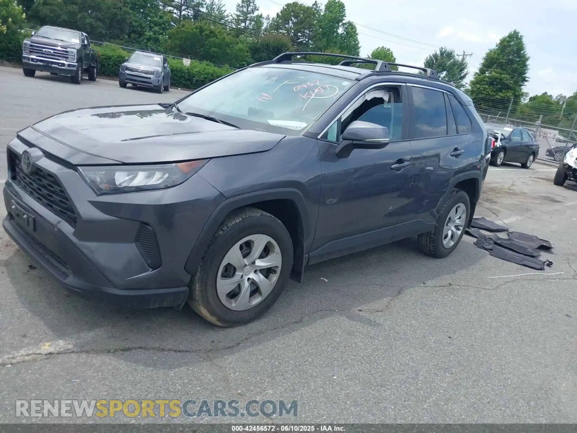 2 Photograph of a damaged car 2T3G1RFV7MW140437 TOYOTA RAV4 2021