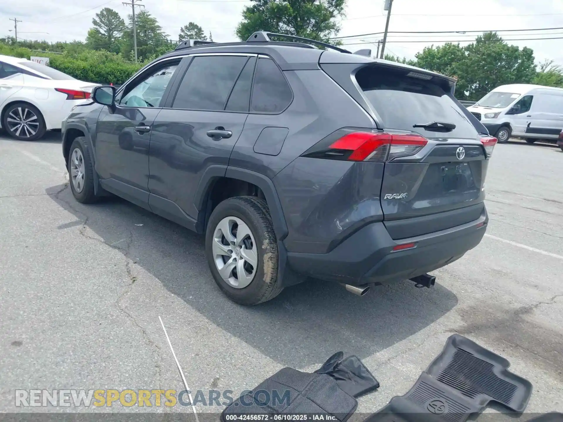 3 Photograph of a damaged car 2T3G1RFV7MW140437 TOYOTA RAV4 2021